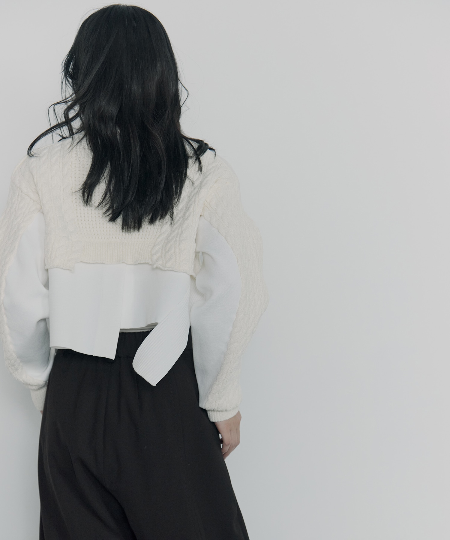 CABLE LAYER SHORT KNIT TOP UN3D.