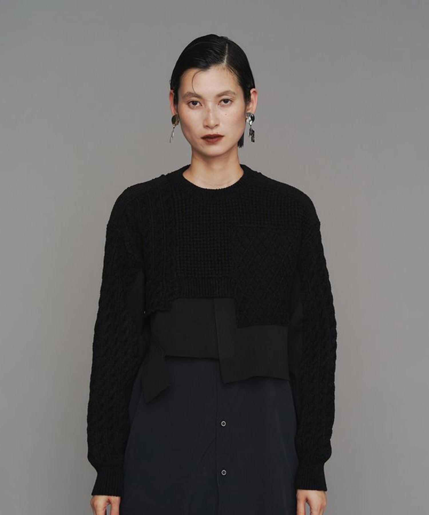 CABLE LAYER SHORT KNIT TOP UN3D.