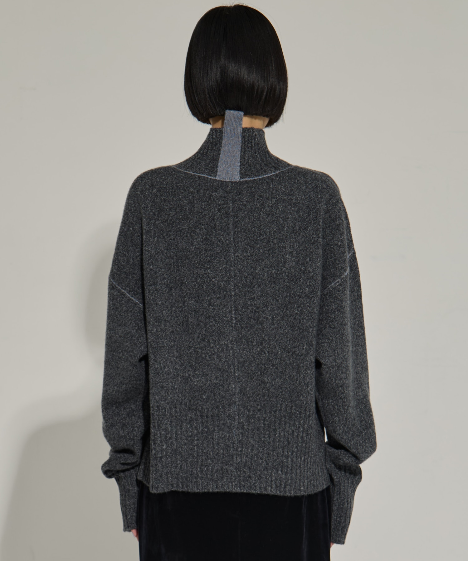 AKES-006（タートルネックニット） AKANE UTSUNOMIYA