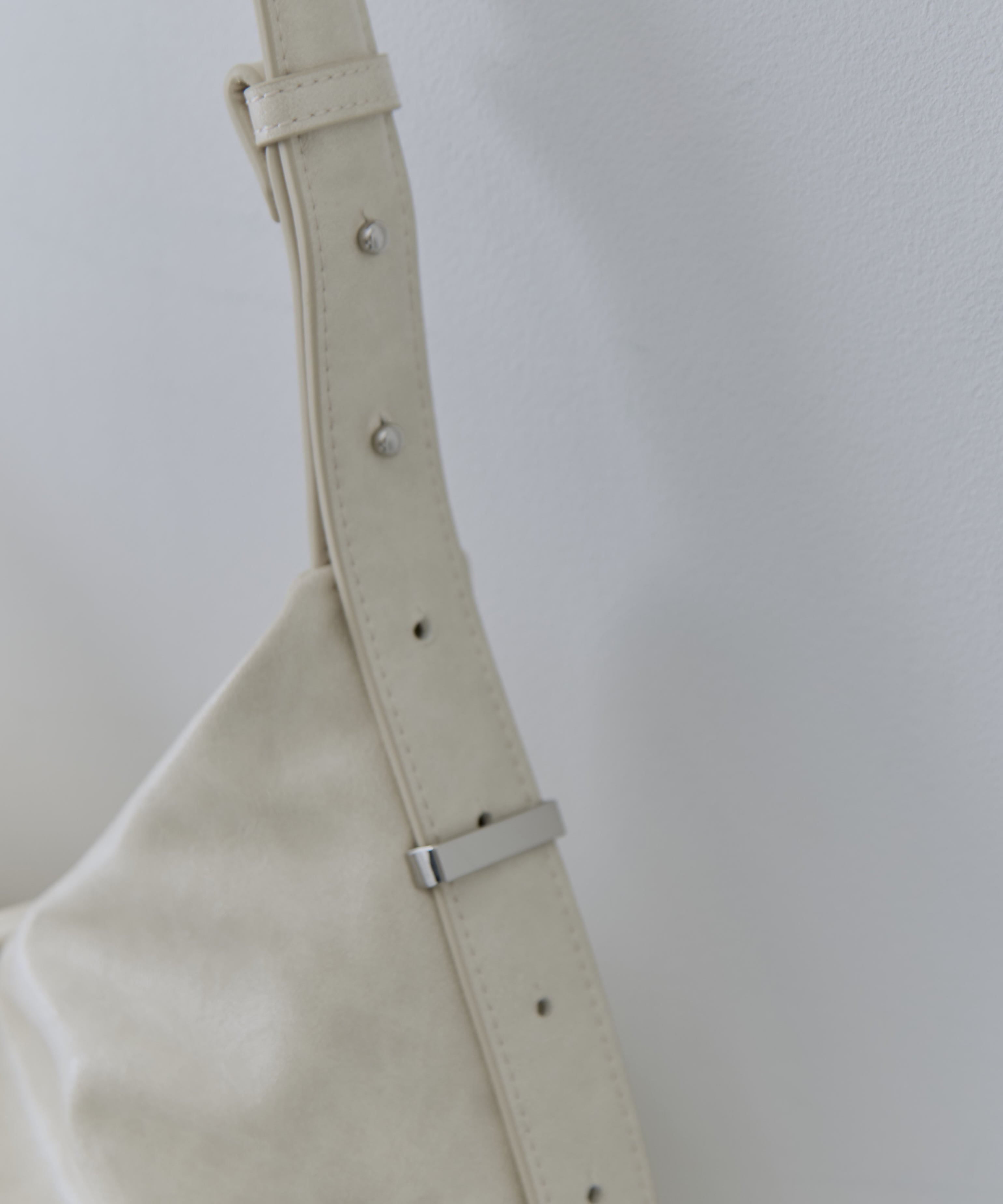 UND PARTS ACCENT ONE HANDLE BAG AMERI