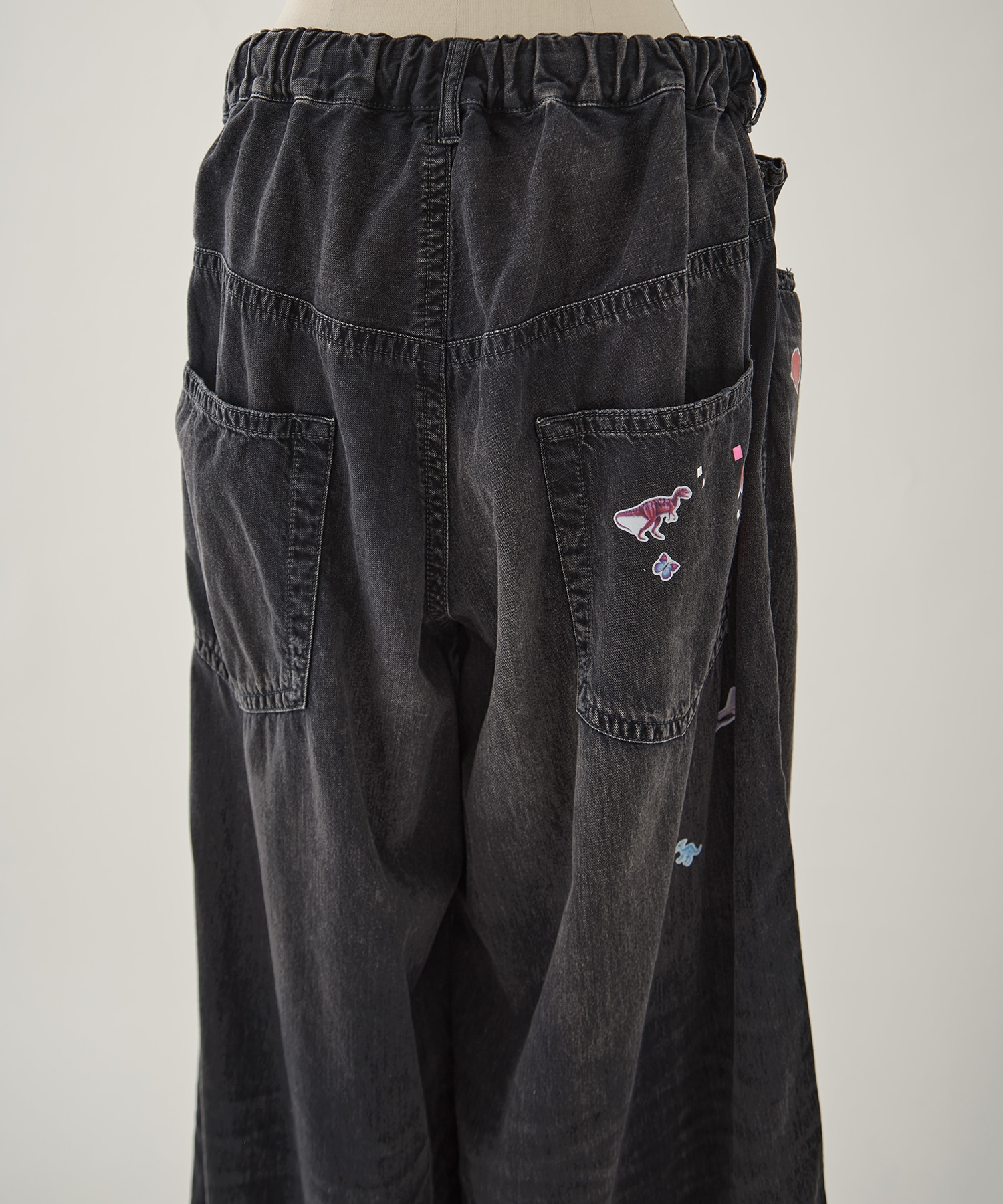 DENIM HUGE DETAIL PANTS w KIDS STICKER Maison MIHARA YASUHIRO