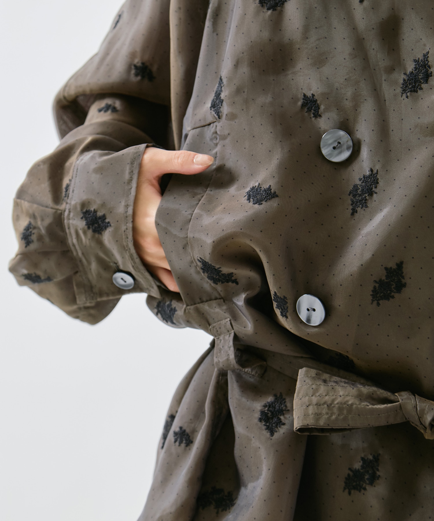 DOT FLOWER VEIL TRENCH AMERI