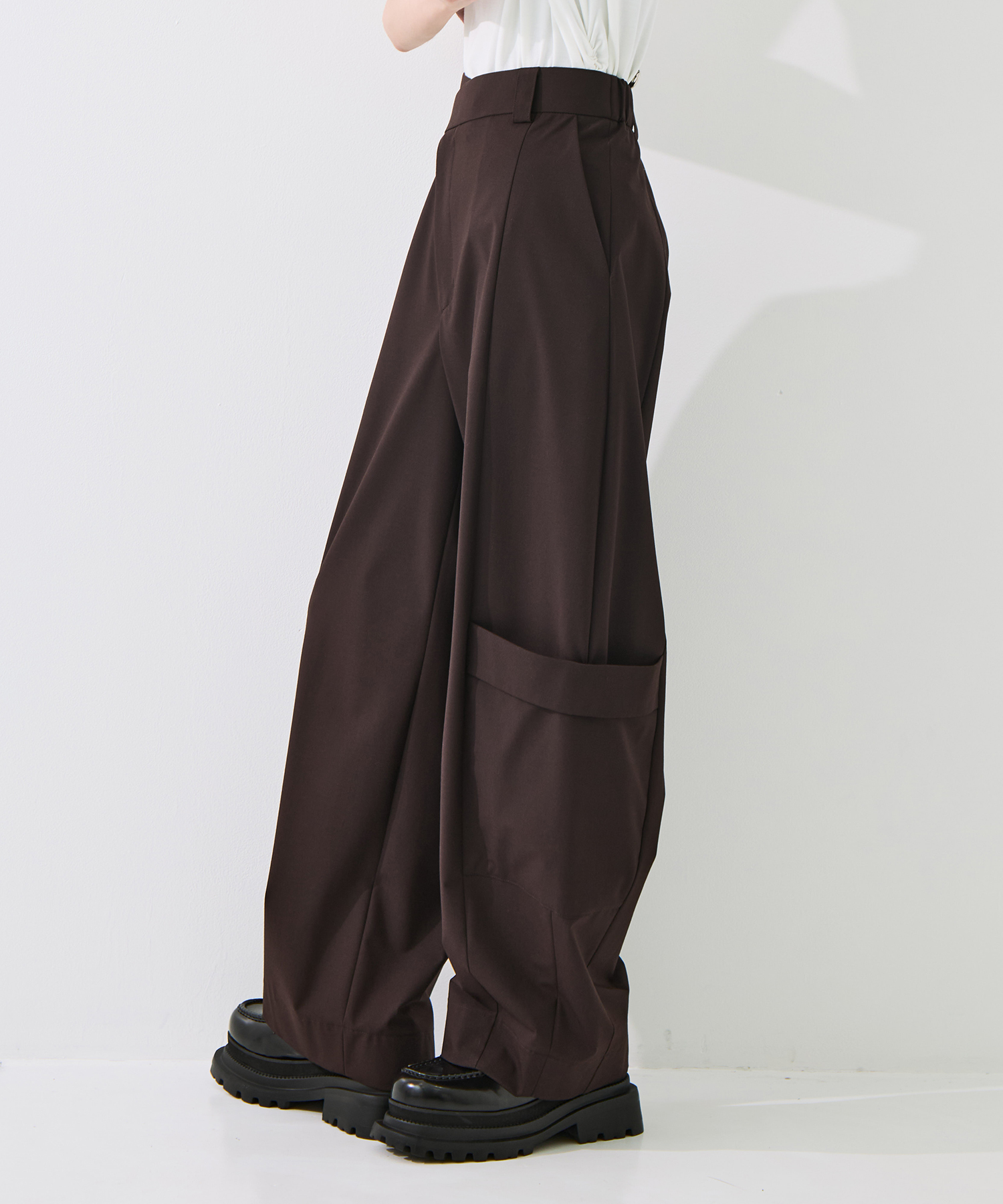Soft Barrel Leg Flap Cargo Trousers STUDIOUS