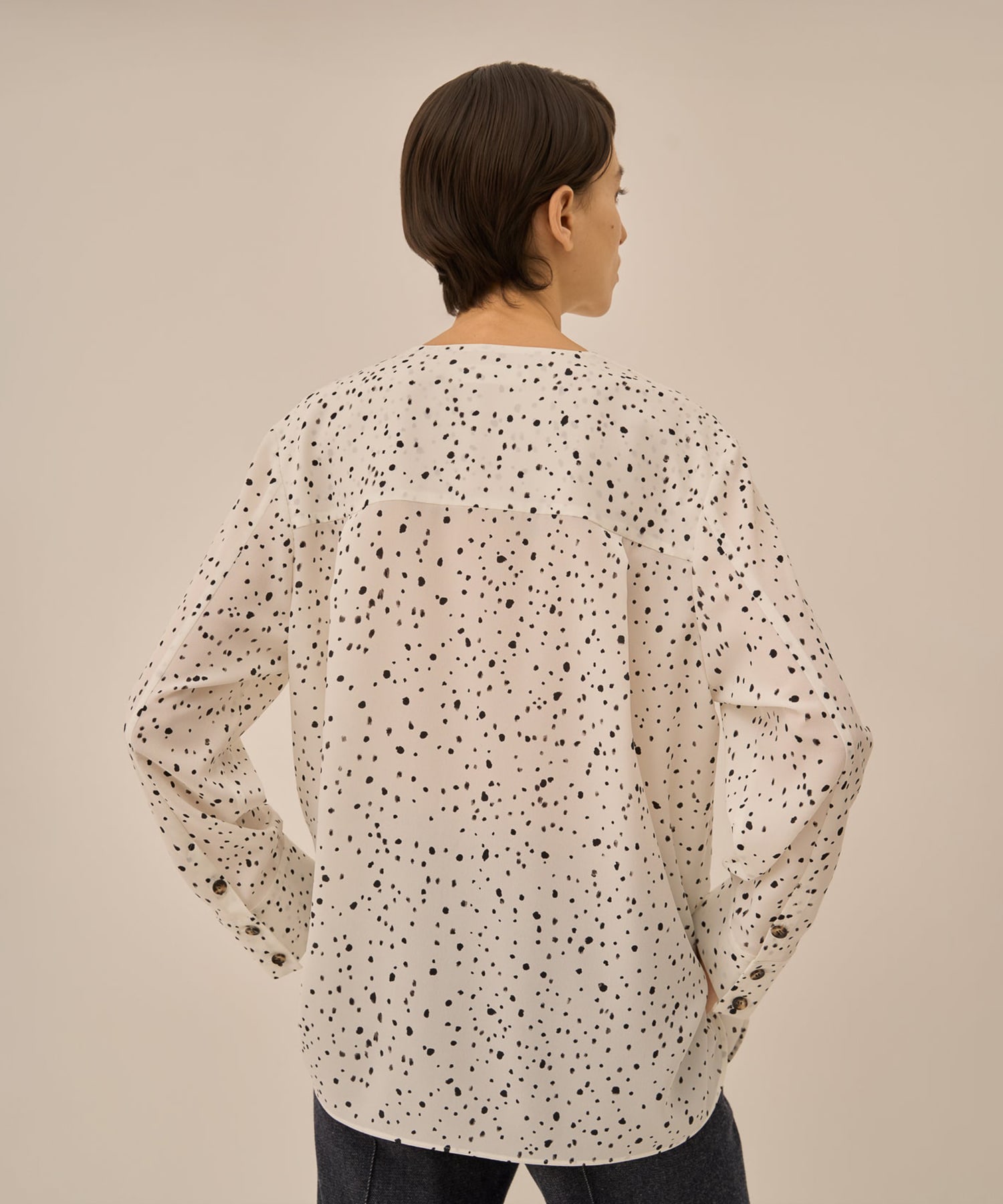 Yasetsu pullover AKIRANAKA