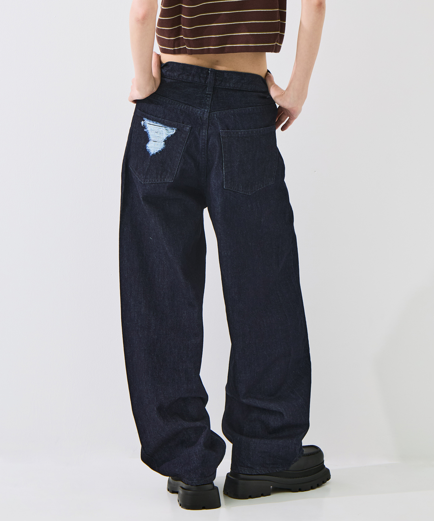 Damaged Barrel Leg Jeans STUDIOUS