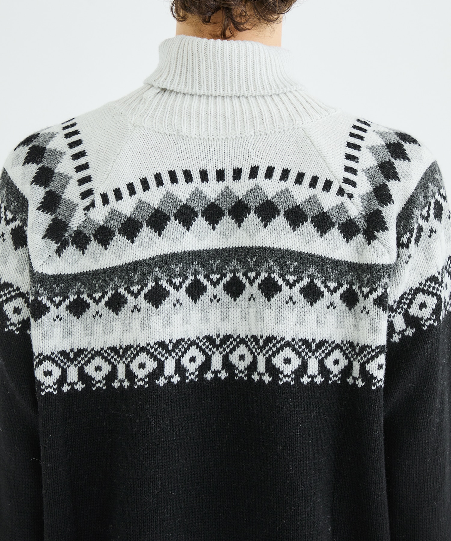 NORDIC PATTERN TURTLE NECK KNIT | White Mounteineering