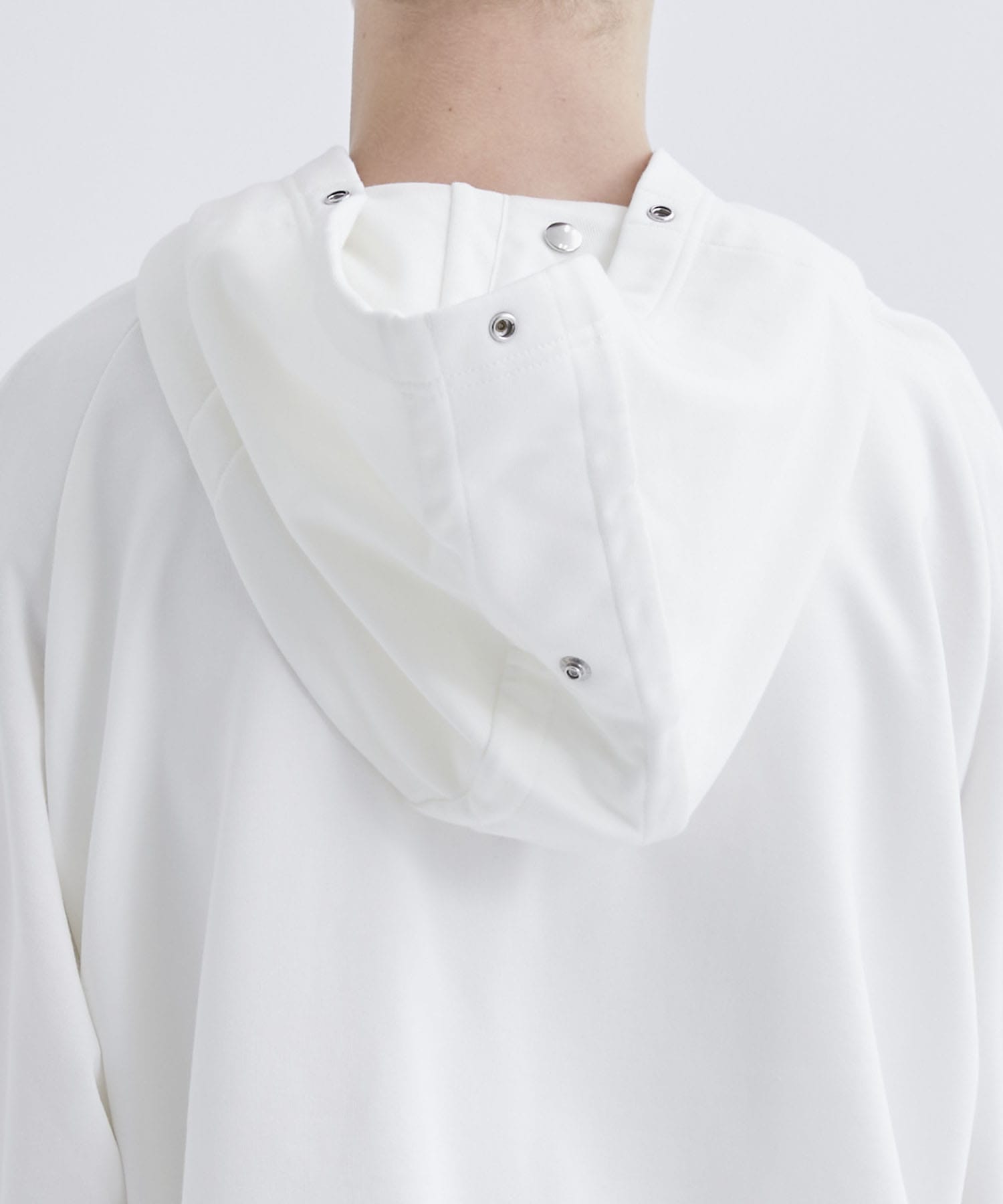 DOT BUTTON ADJUSTMENT SWEAT PARKER ALMOSTBLACK
