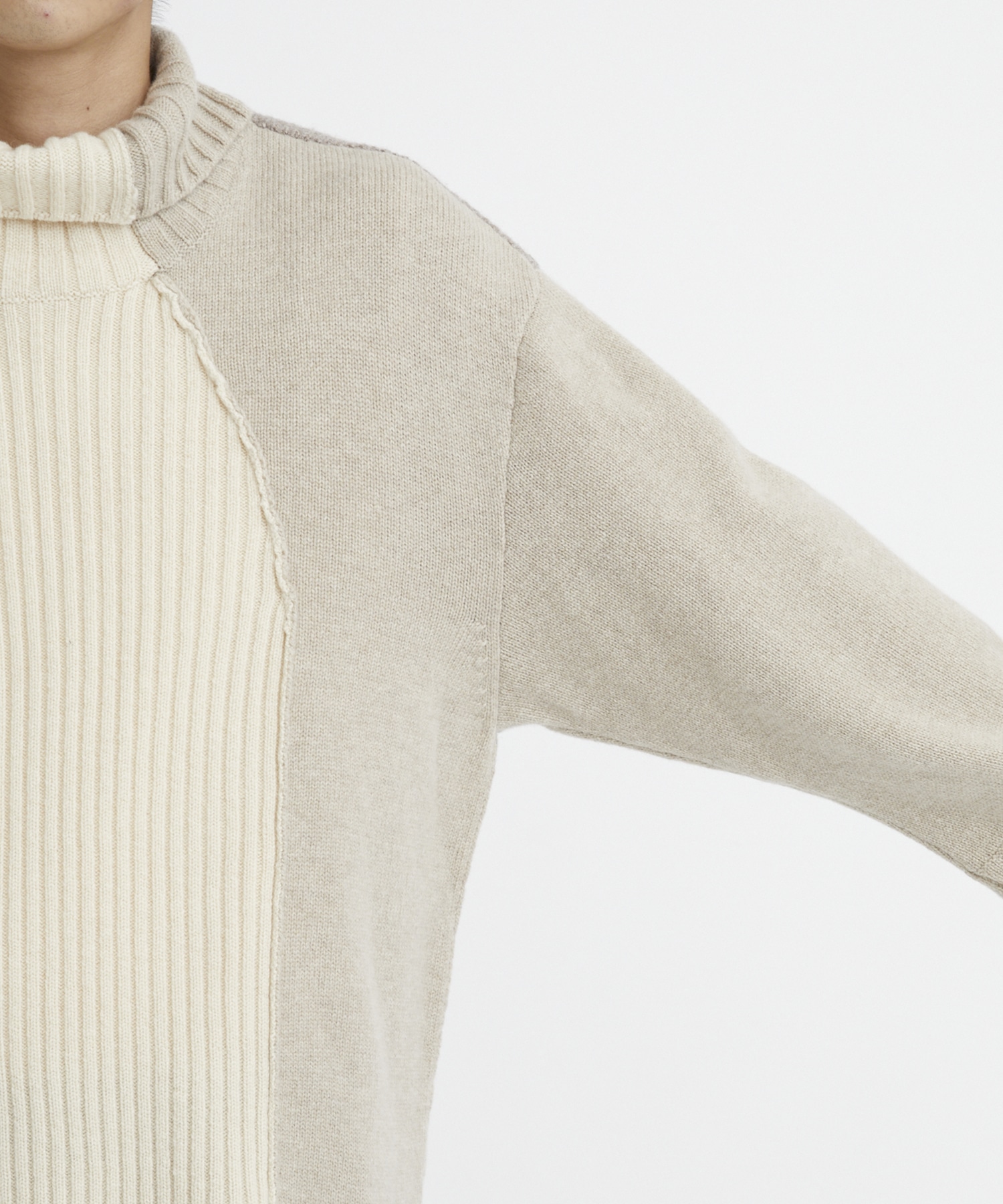 Turtle Neck Knit｜UJOH HOMME