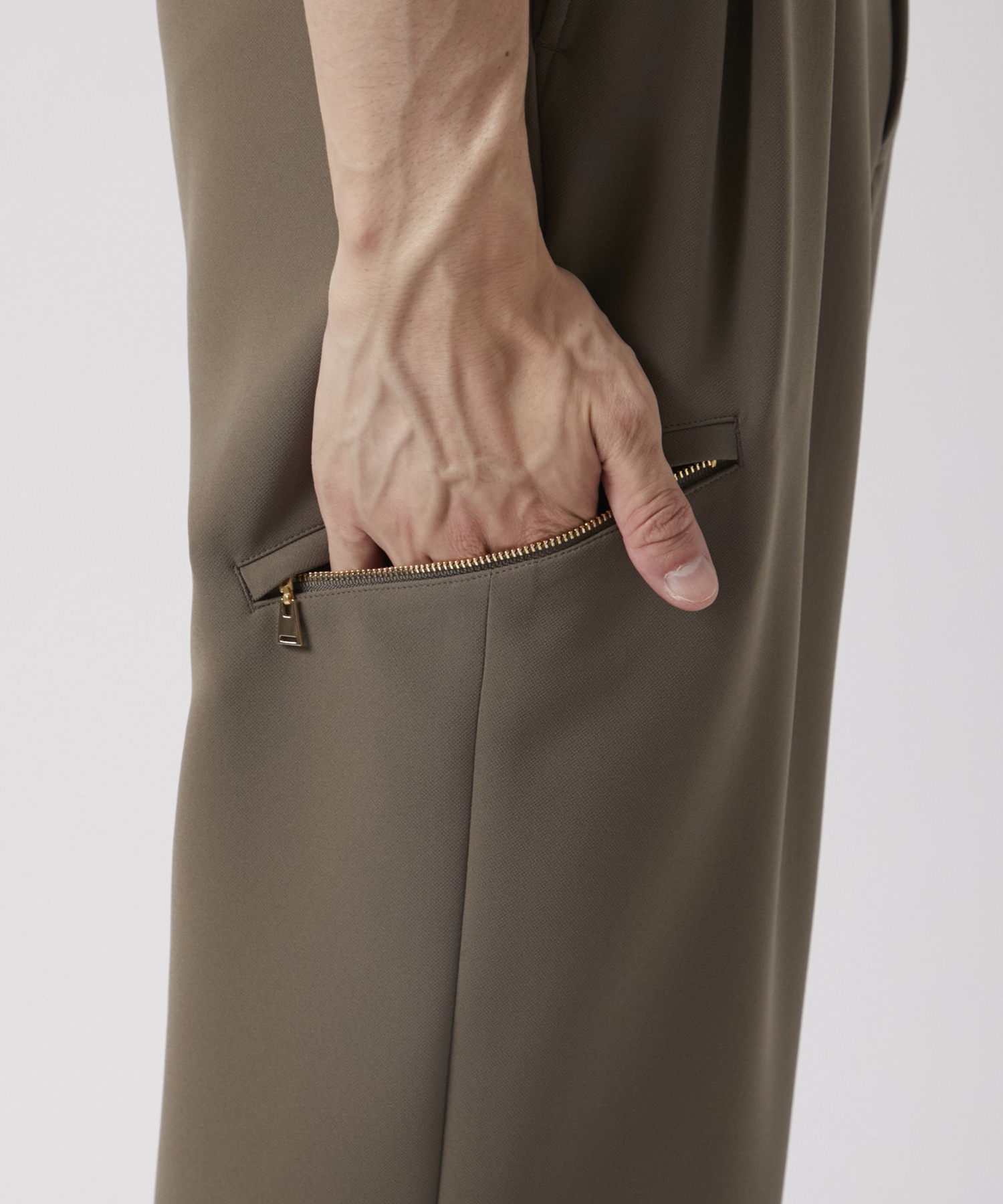 Stretch 2Way Double Cloth  2 Tuck Cargo Pants with Long Belt CULLNI