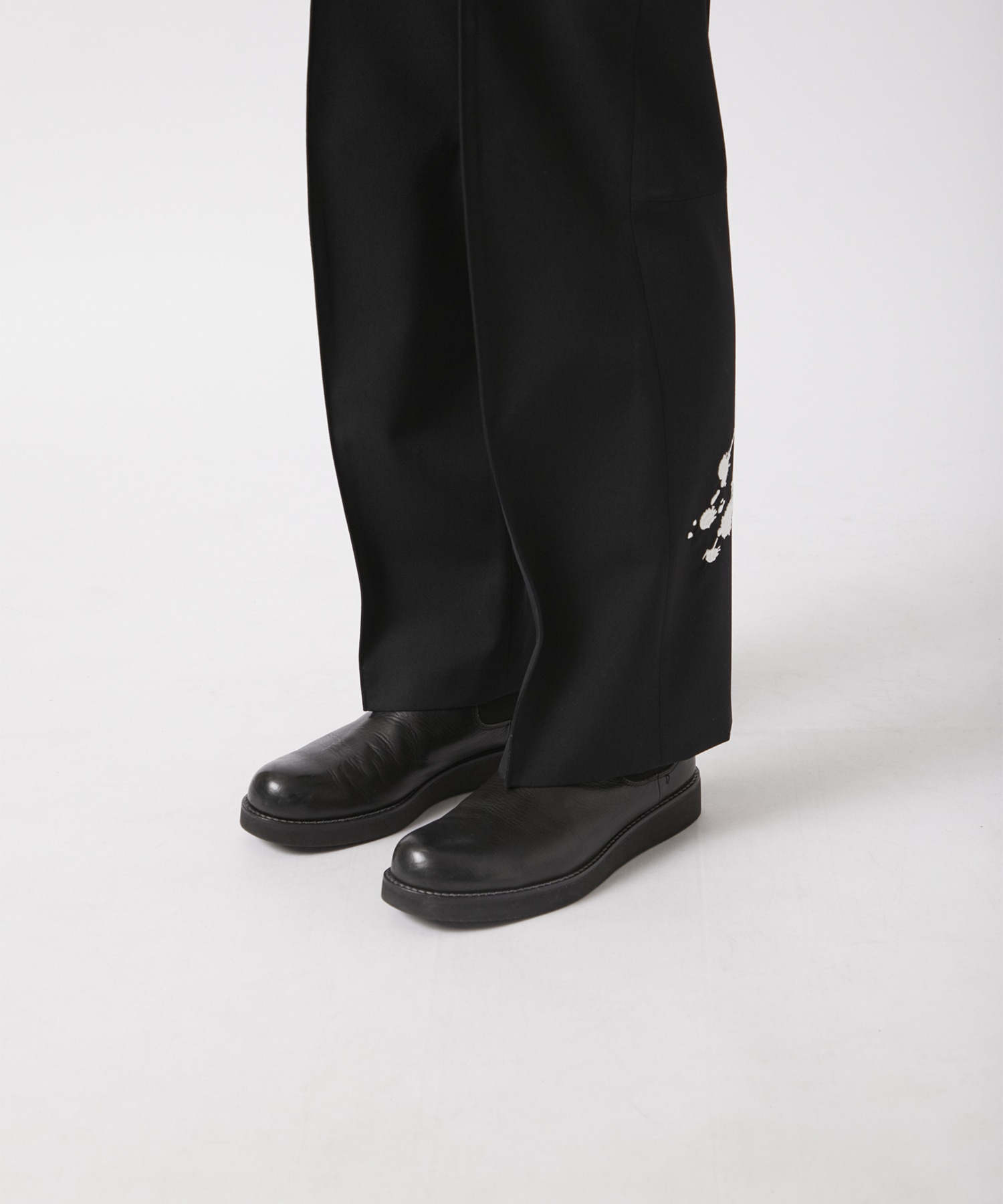 WOVEN EMBROIDERY 3D SLACKS ALMOSTBLACK