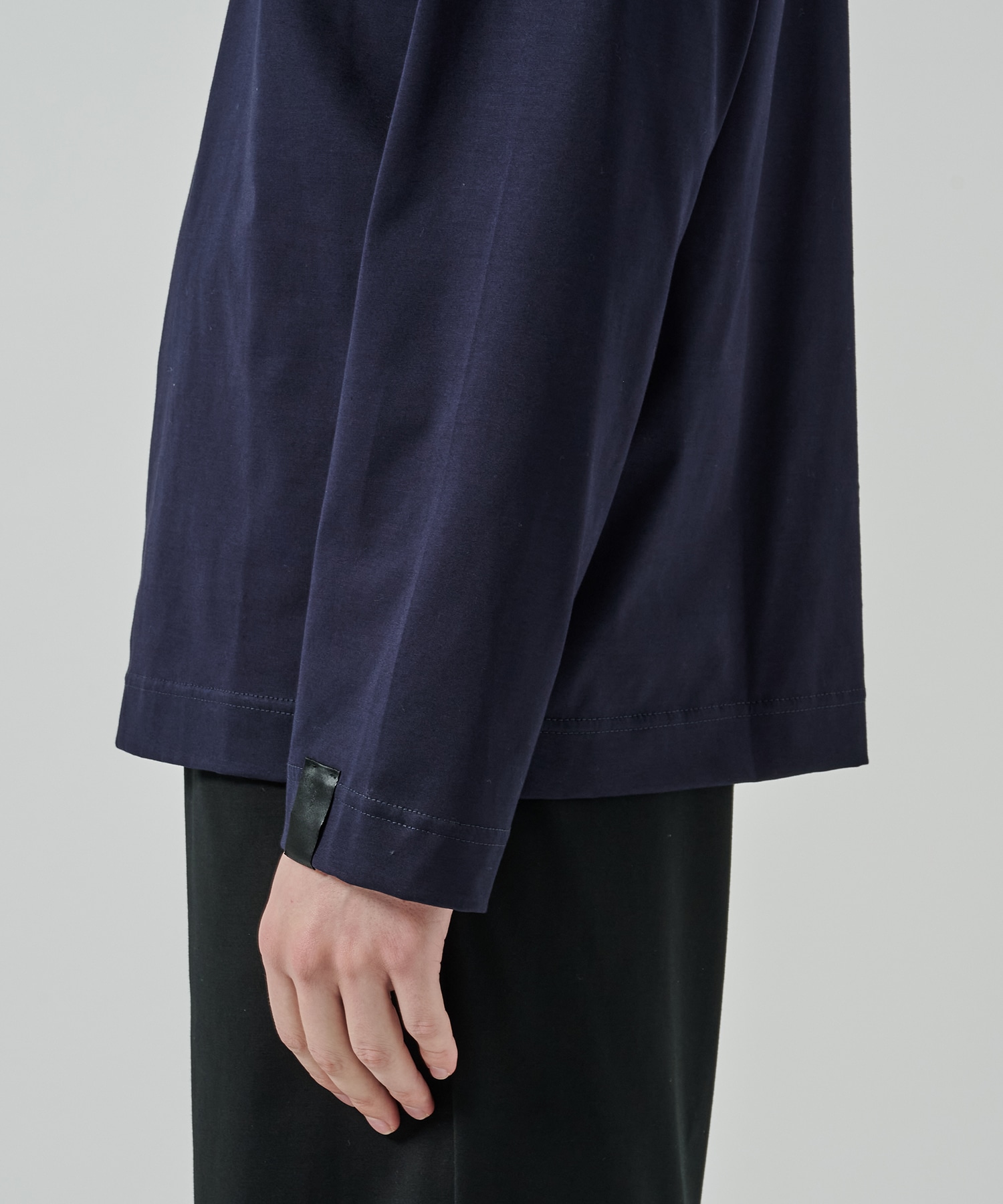 2251-CS10-022 L/S TEE N.HOOLYWOOD