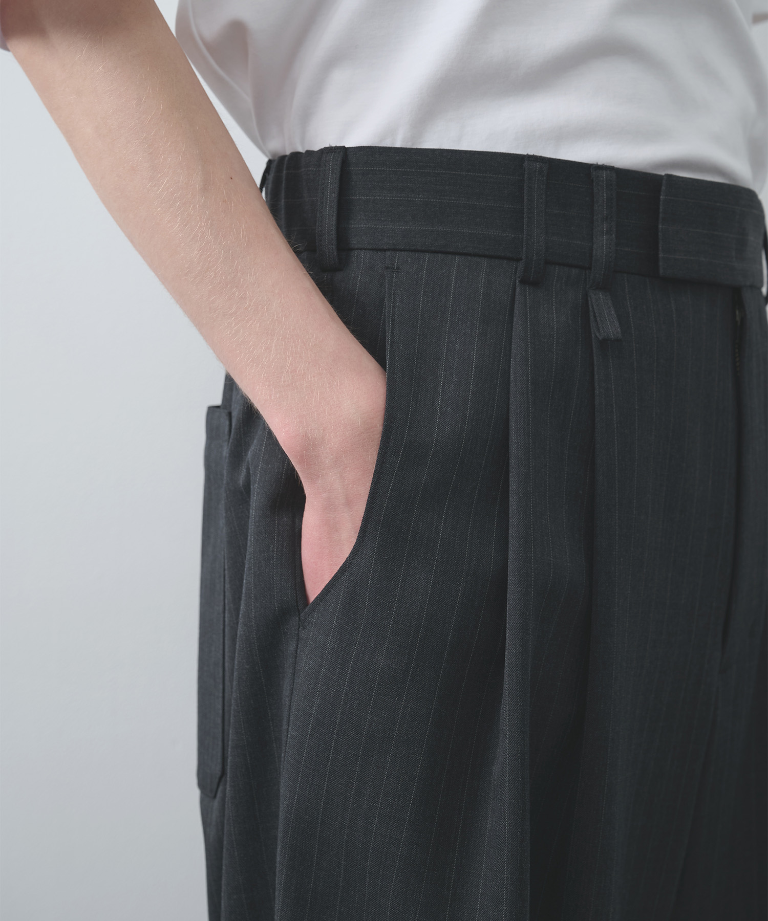 2Tuck Curve Slacks STUDIOUS
