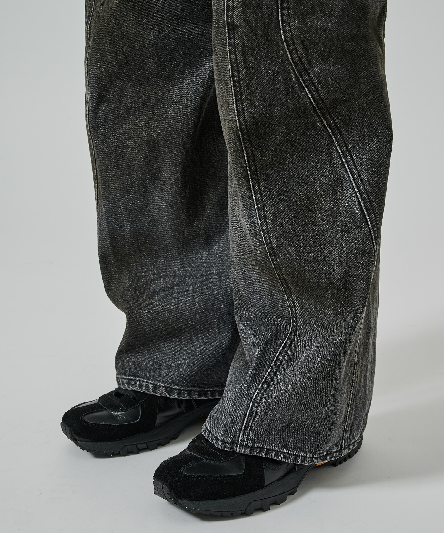 〈別注〉3D TWISTED JEANS 2.0 NVRFRGT