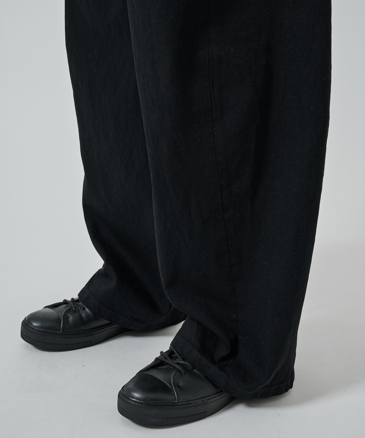 BALLOON WIDE DEINM PANTS STUDIOUS
