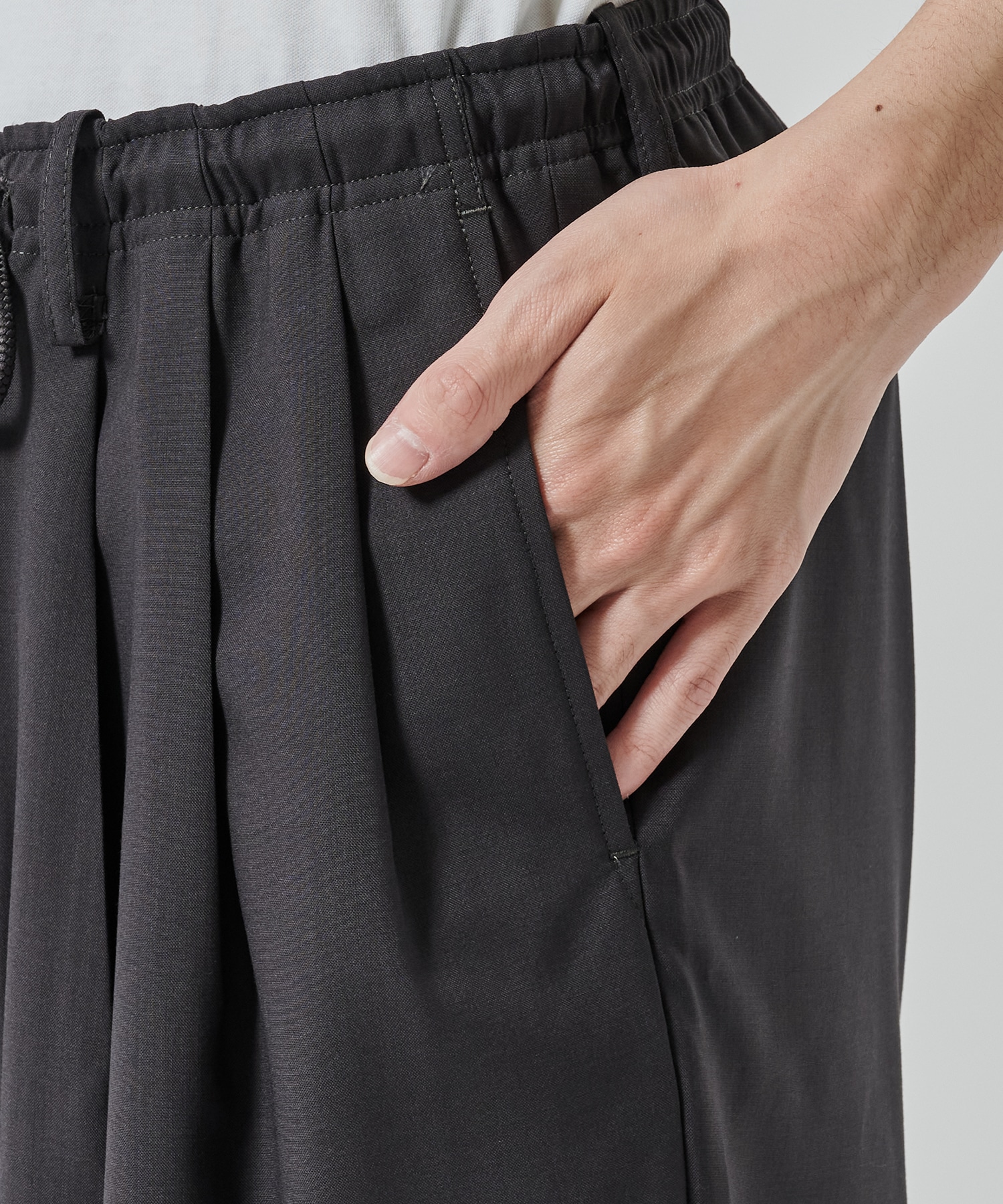 TRIPLE PLEATED EASY TROUSERS 