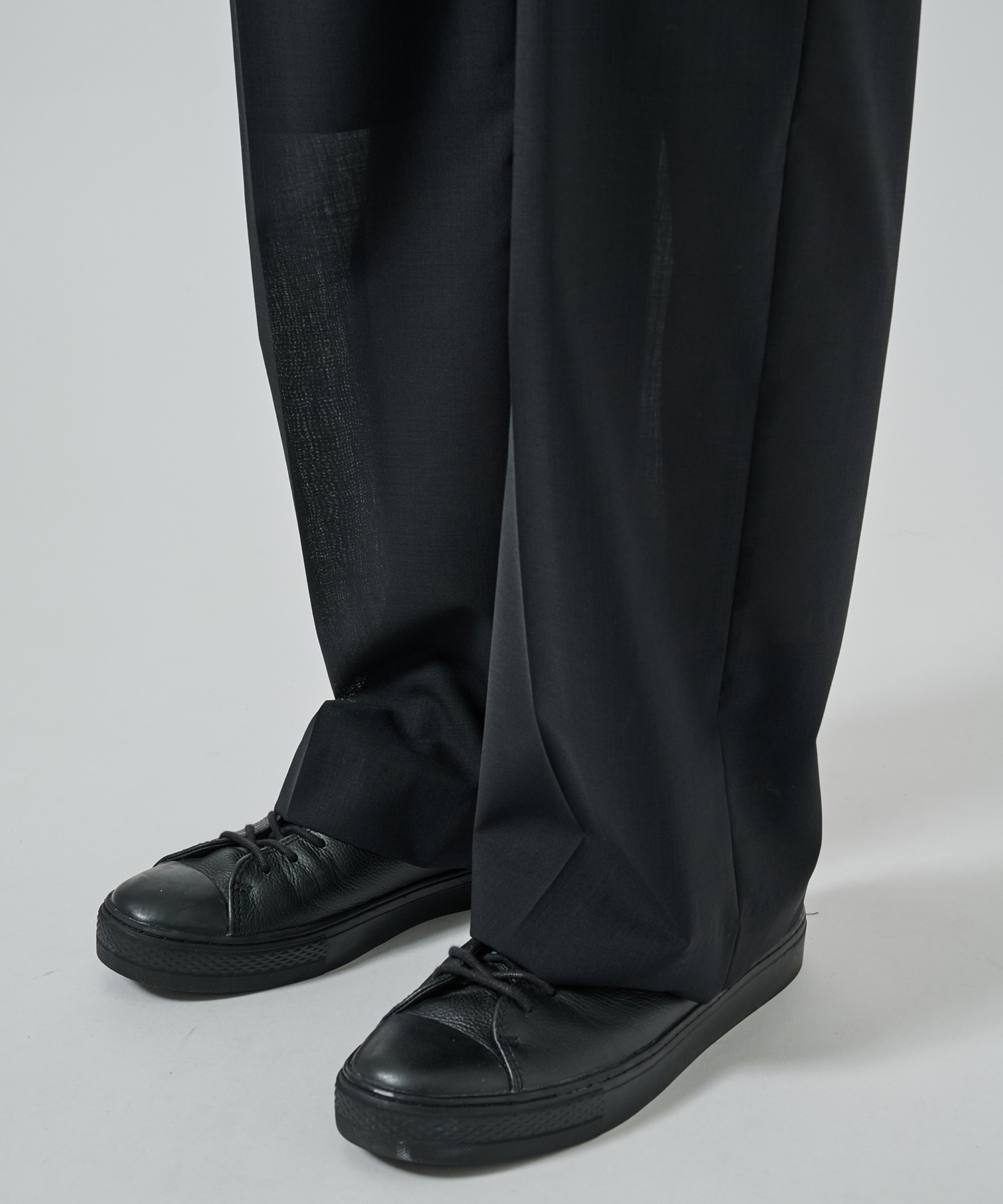 別注 TWO TUCKS WIDE TROUSERS IRENISA