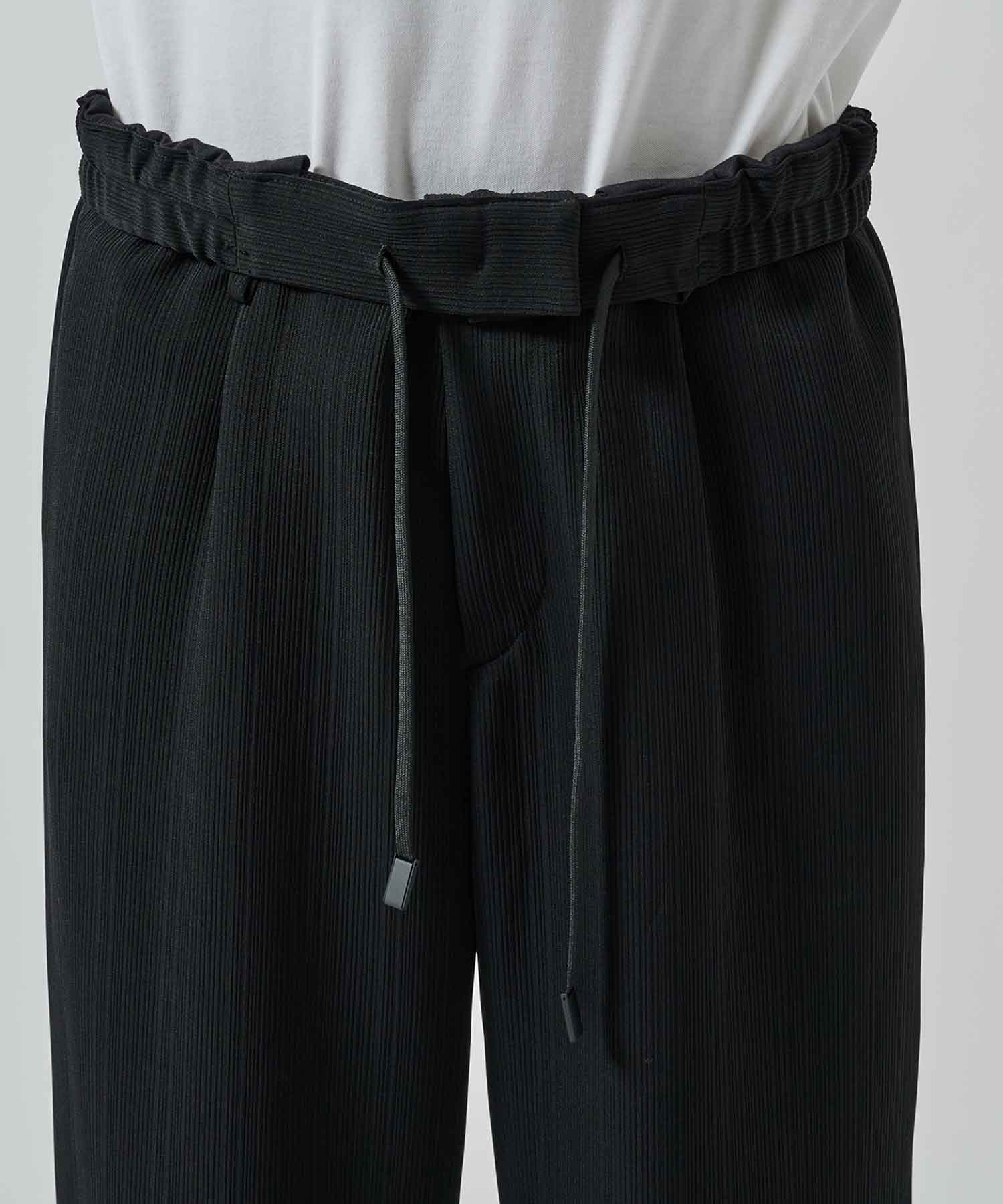 PLEATS SLACKS STUDIOUS