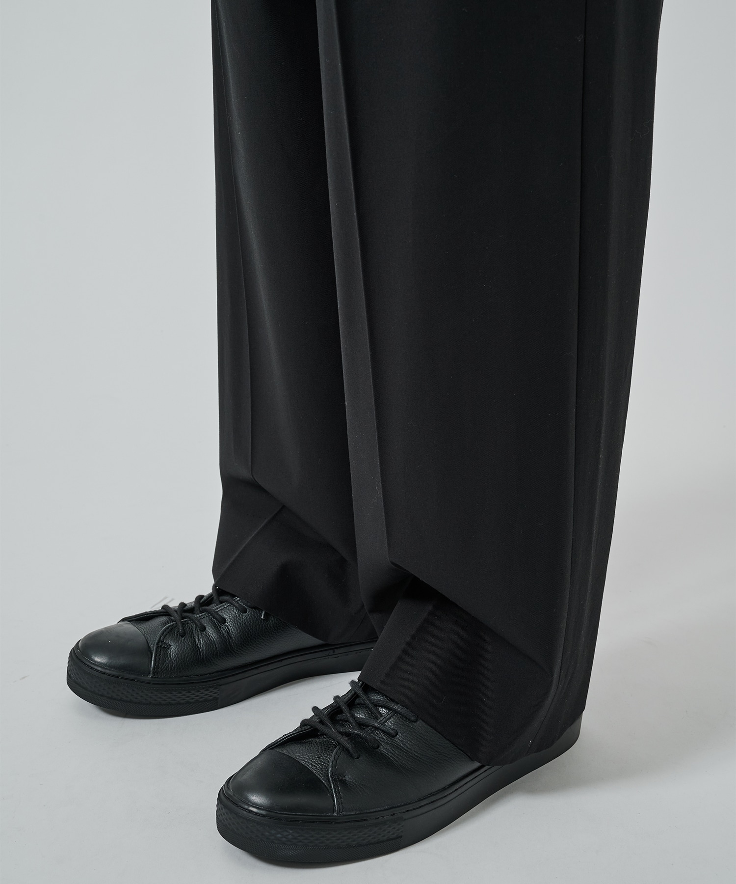 GANSHIN DRILL WIDE SLACKS STUDIOUS