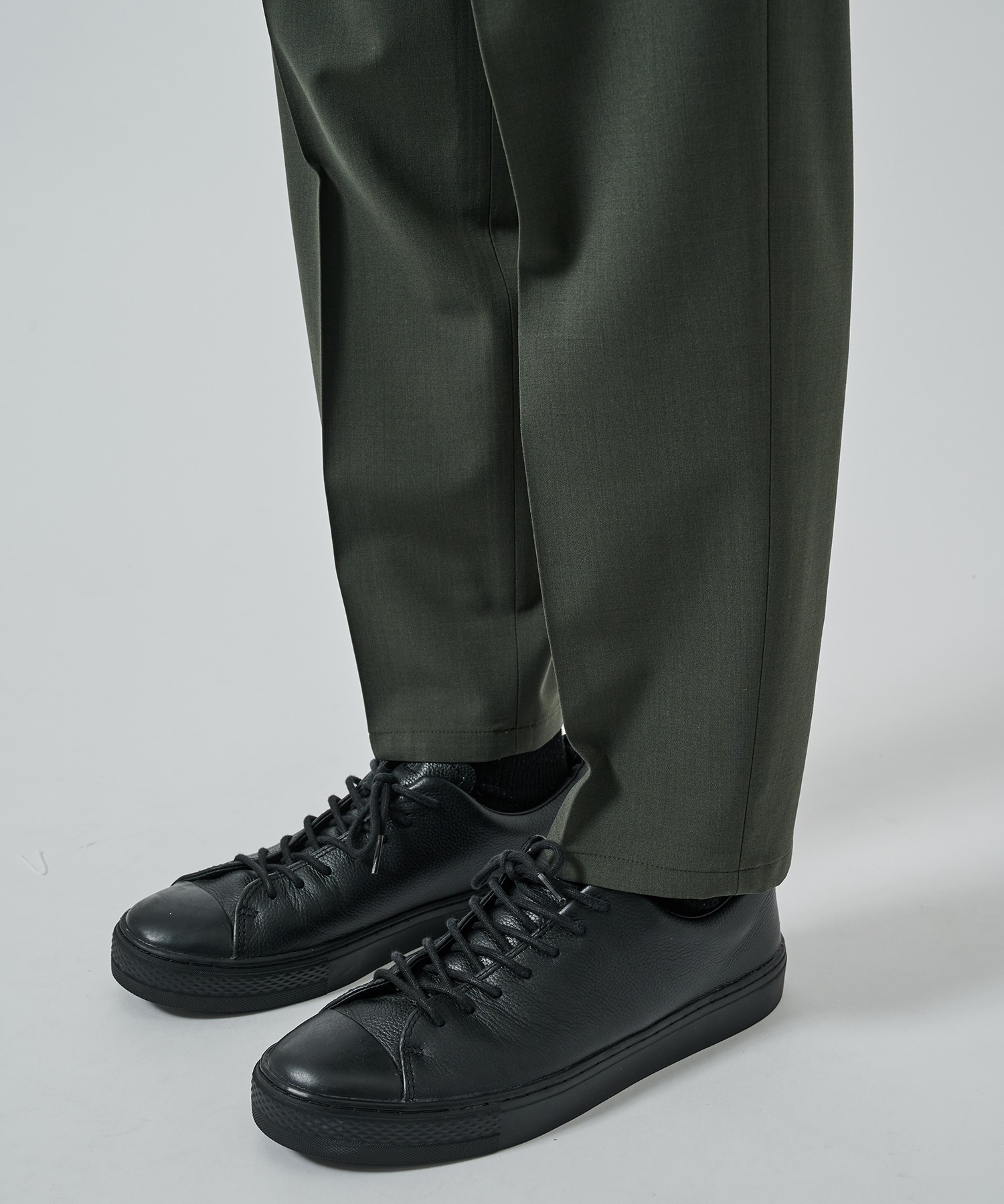 SUMMER WOOL TAPERED SLACKS STUDIOUS