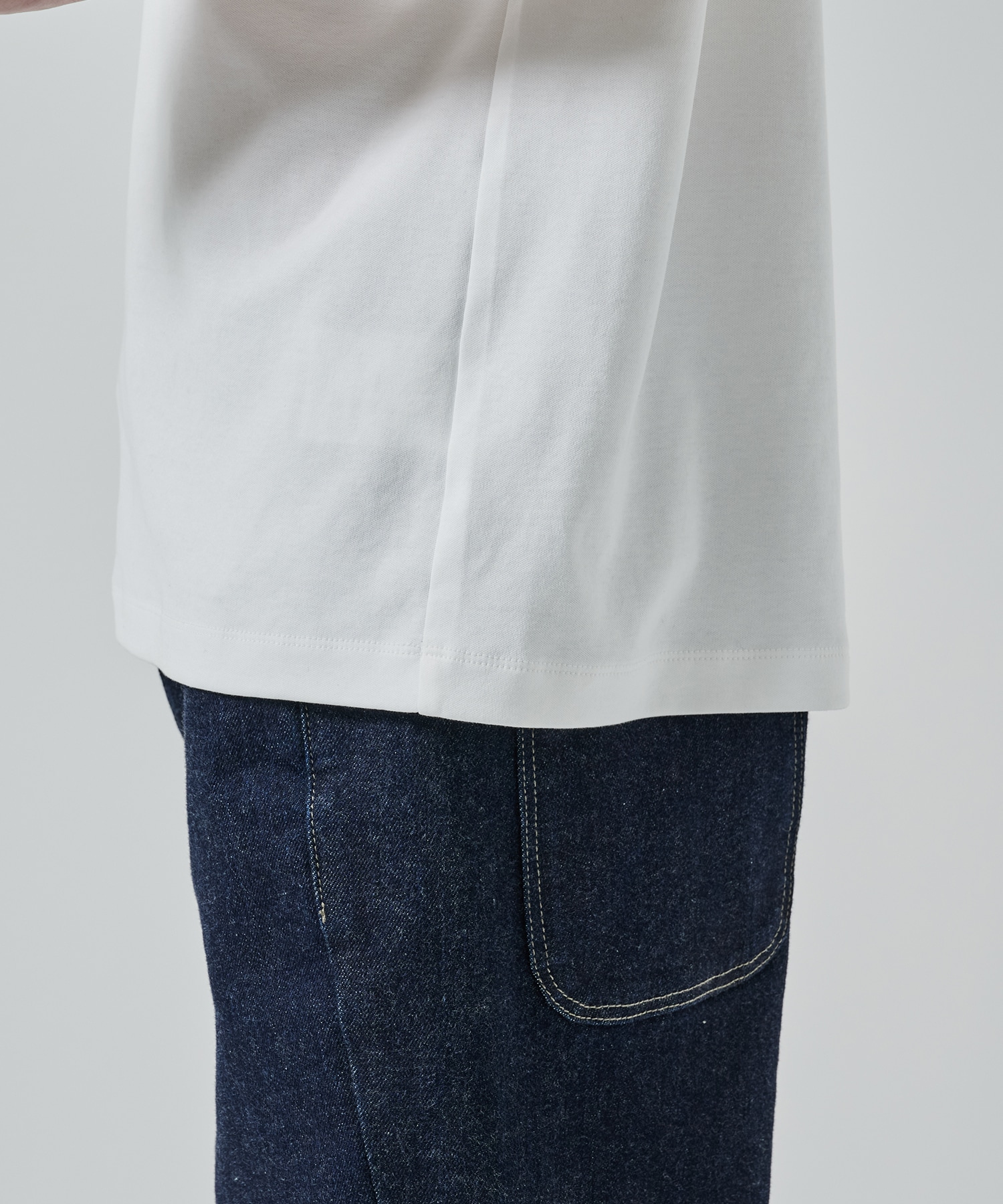 HIGH TWIST REGULAR FIT TEE STUDIOUS