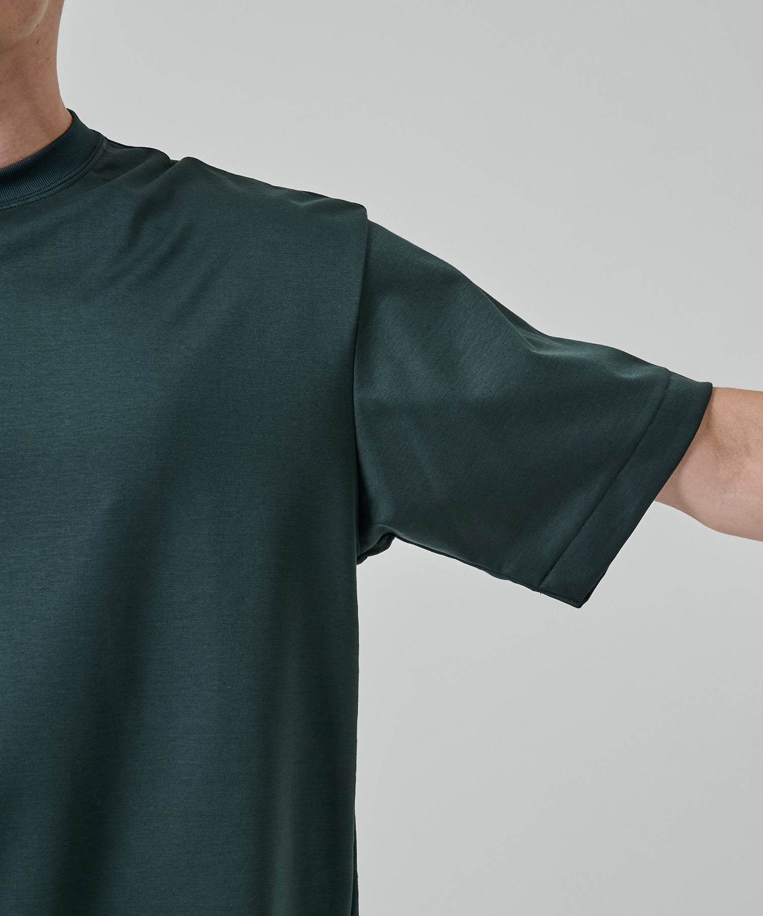 32G ロイヤルクール レギュラーTシャツ STUDIOUS