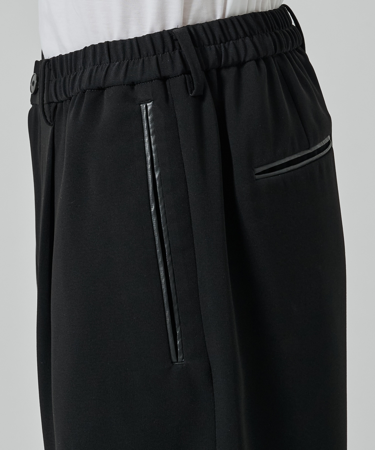 SUMMER ESSENTIAL SHORT PANTS STUDIOUS