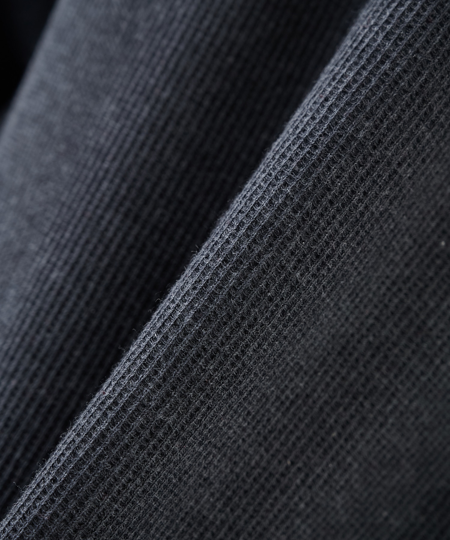 Rough&Smooth Thermal Over NeckL/S blurhms