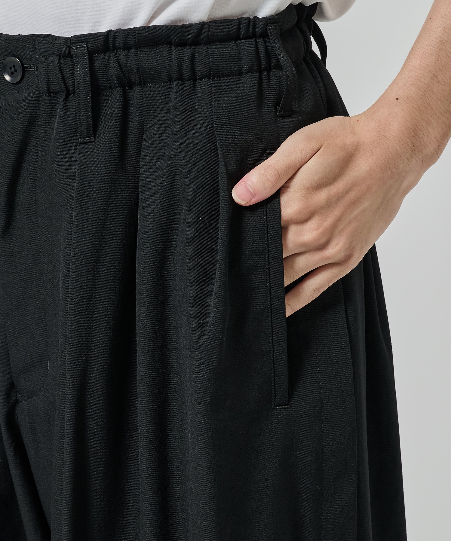WOOL GABARDINE BALLOON PANTS GroundY