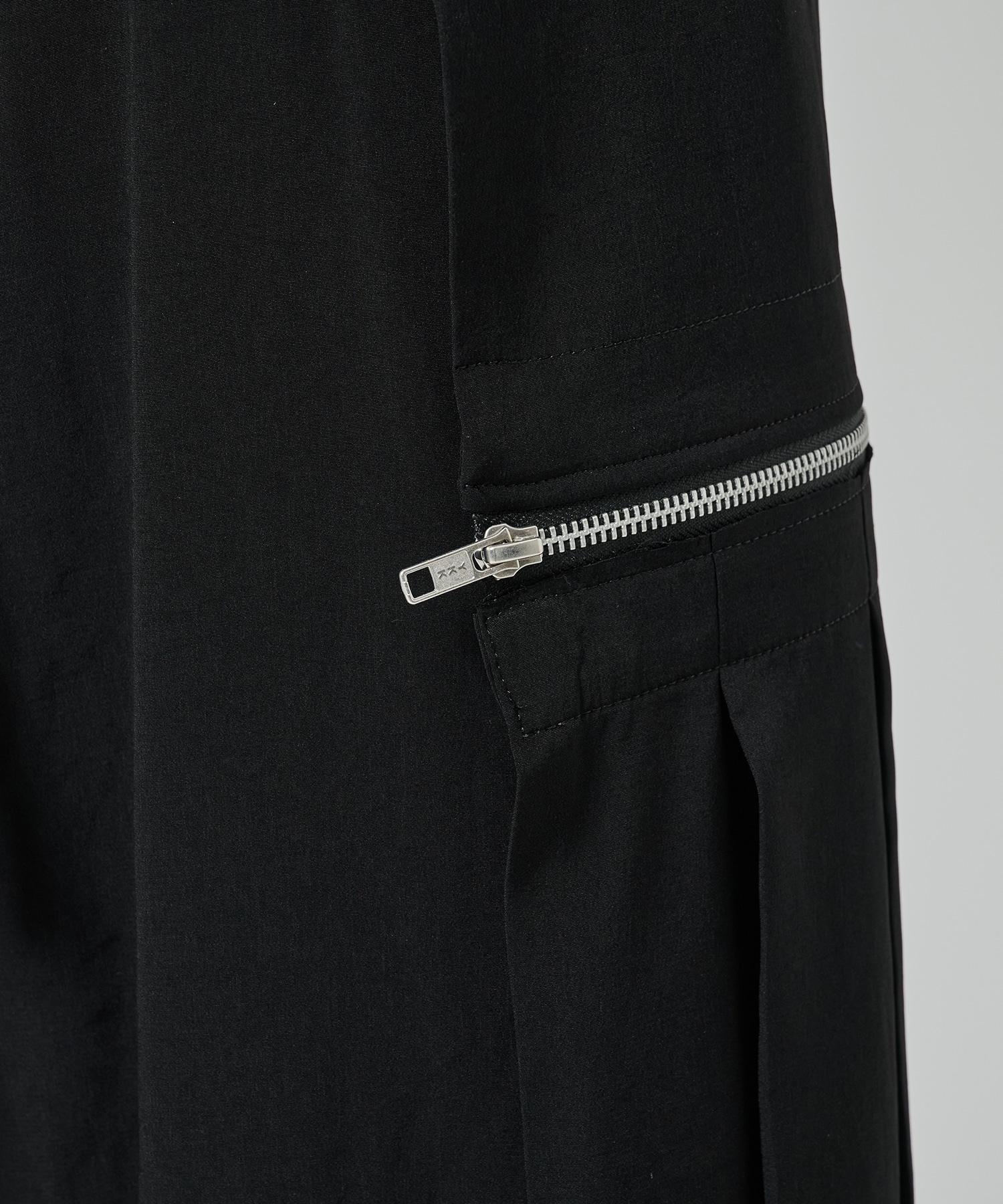 CREPE DE CHINE PLEATED WRAP PANTS GroundY