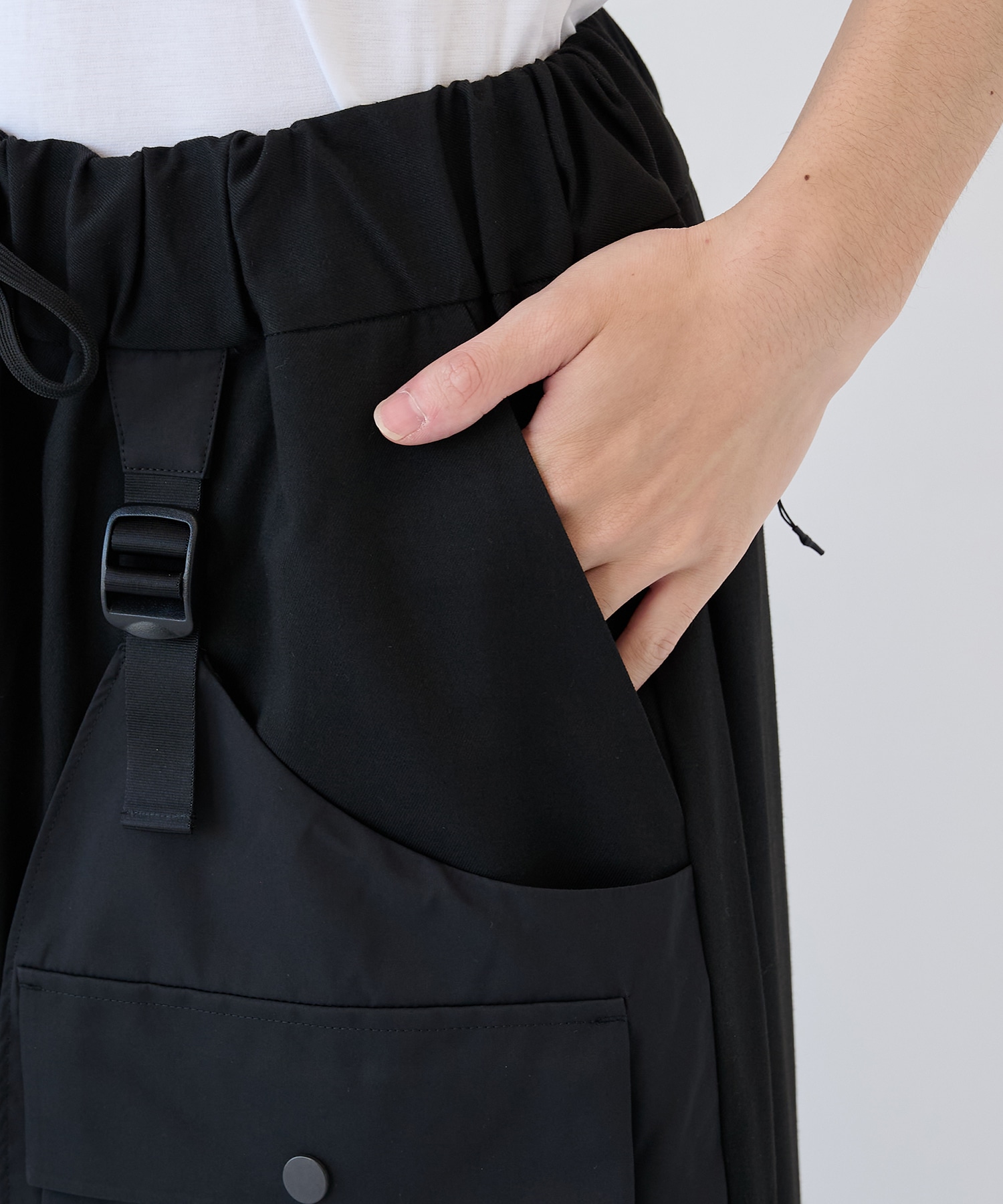 CARGO SAROUEL PANTS White Mountaineering