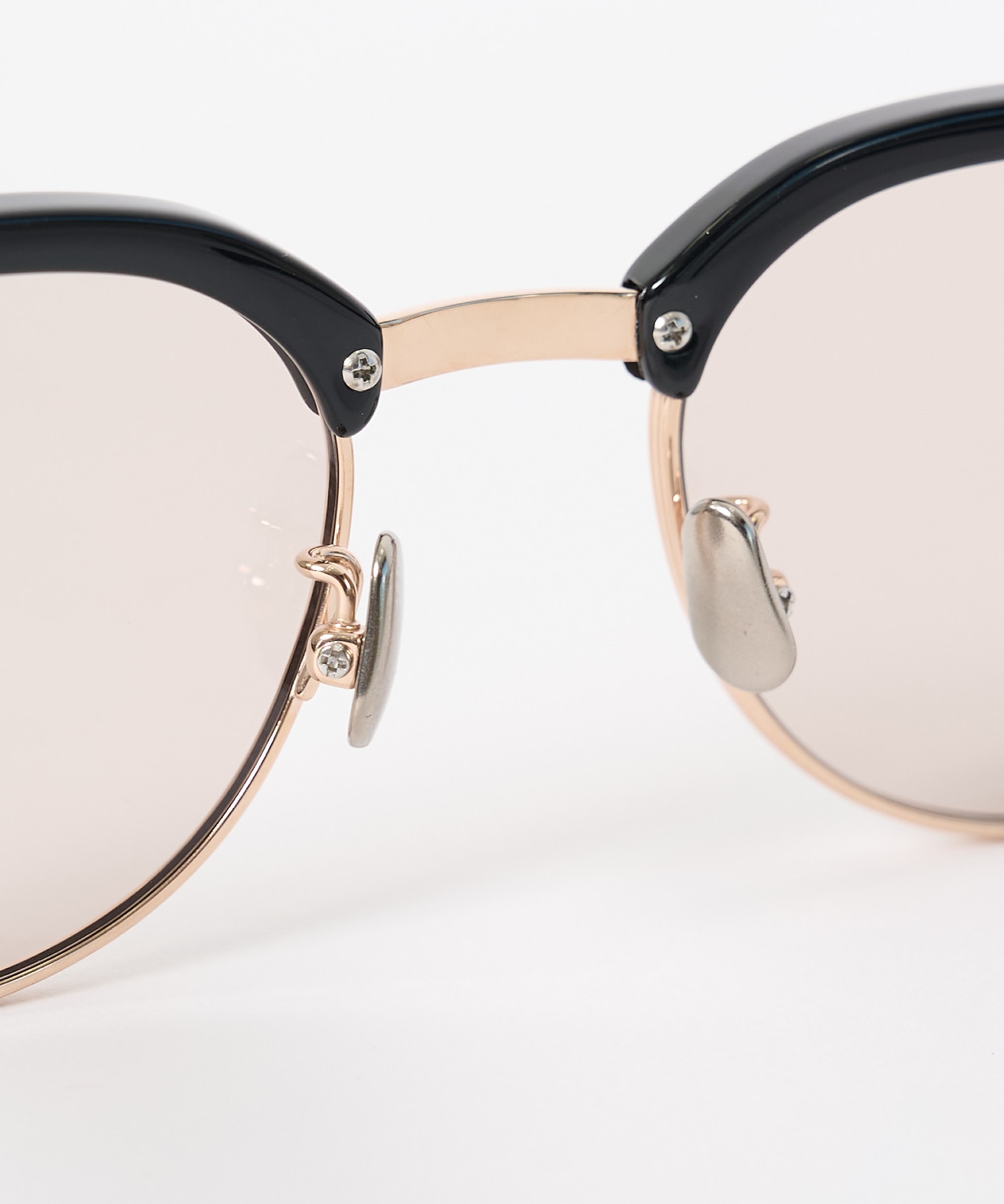 B0046 BLANC