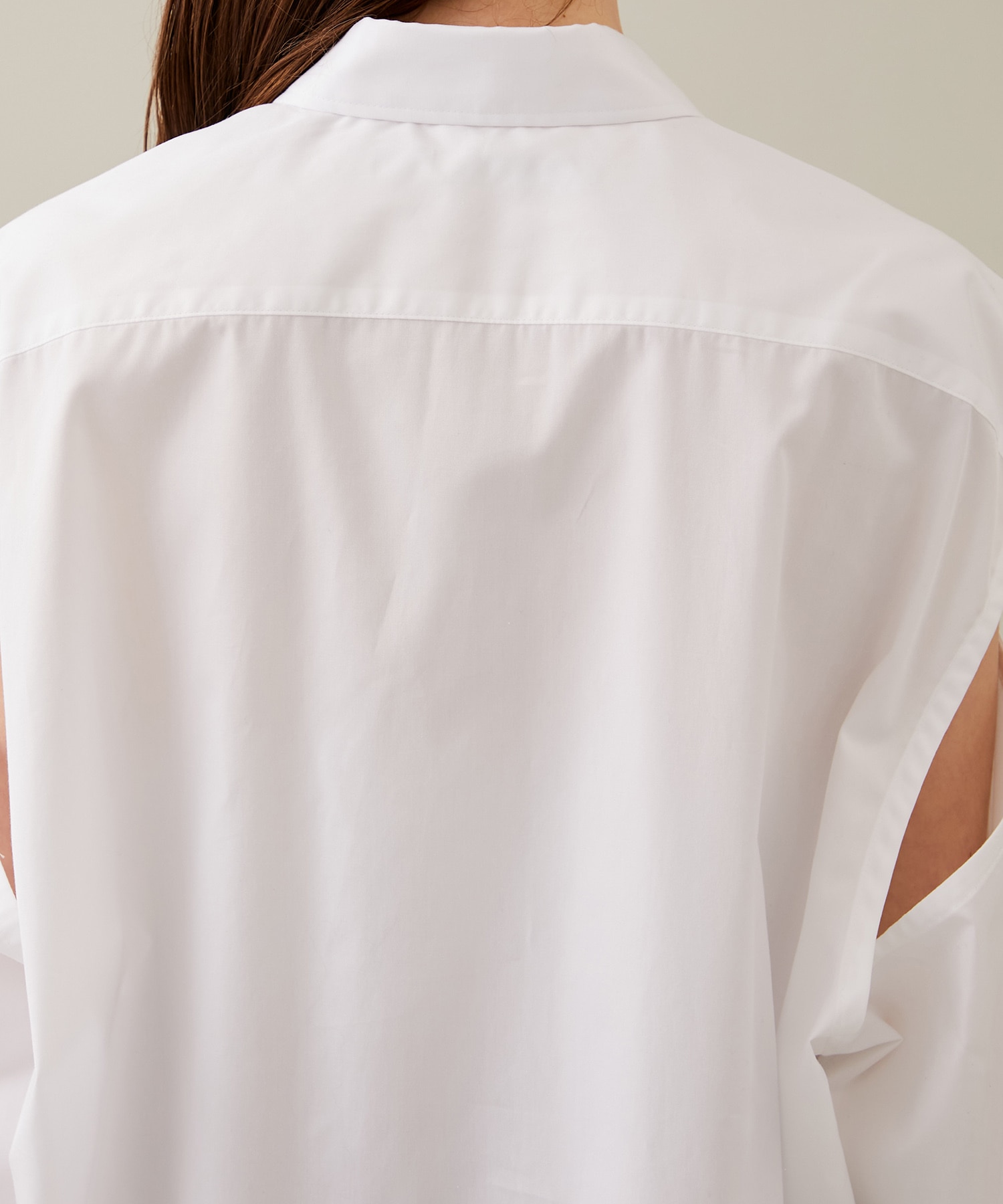 BROADCLOTH HANGING SLEEVE SHIRT(S WHITE): JOHN LAWRENCE SULLIVAN