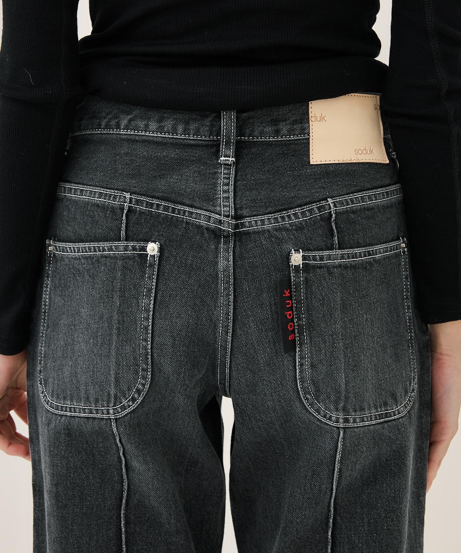 line jeans