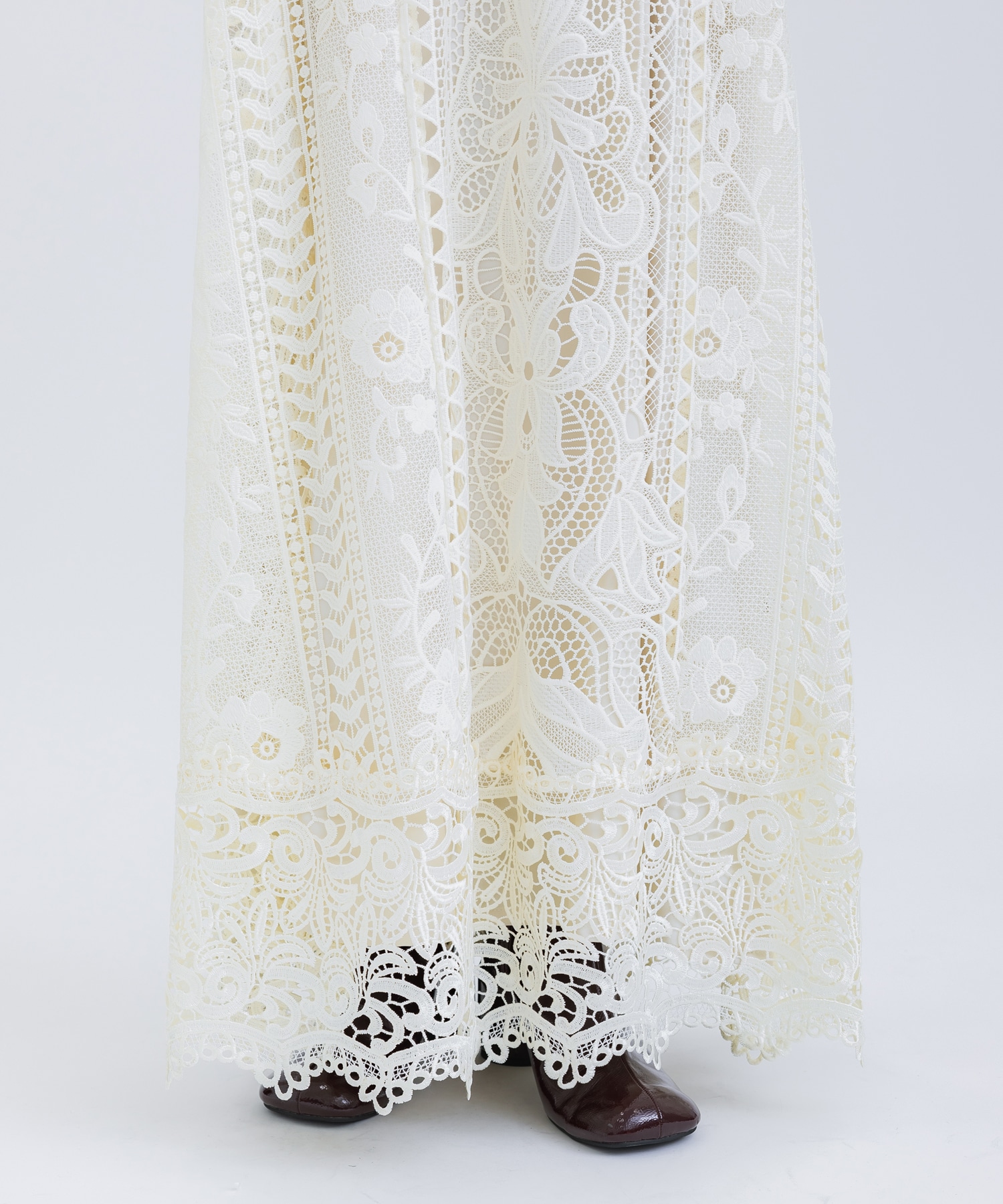 UND CHEMICAL LACE FLARE DRESS(S IVORY): AMERI: WOMENS｜ STUDIOUS