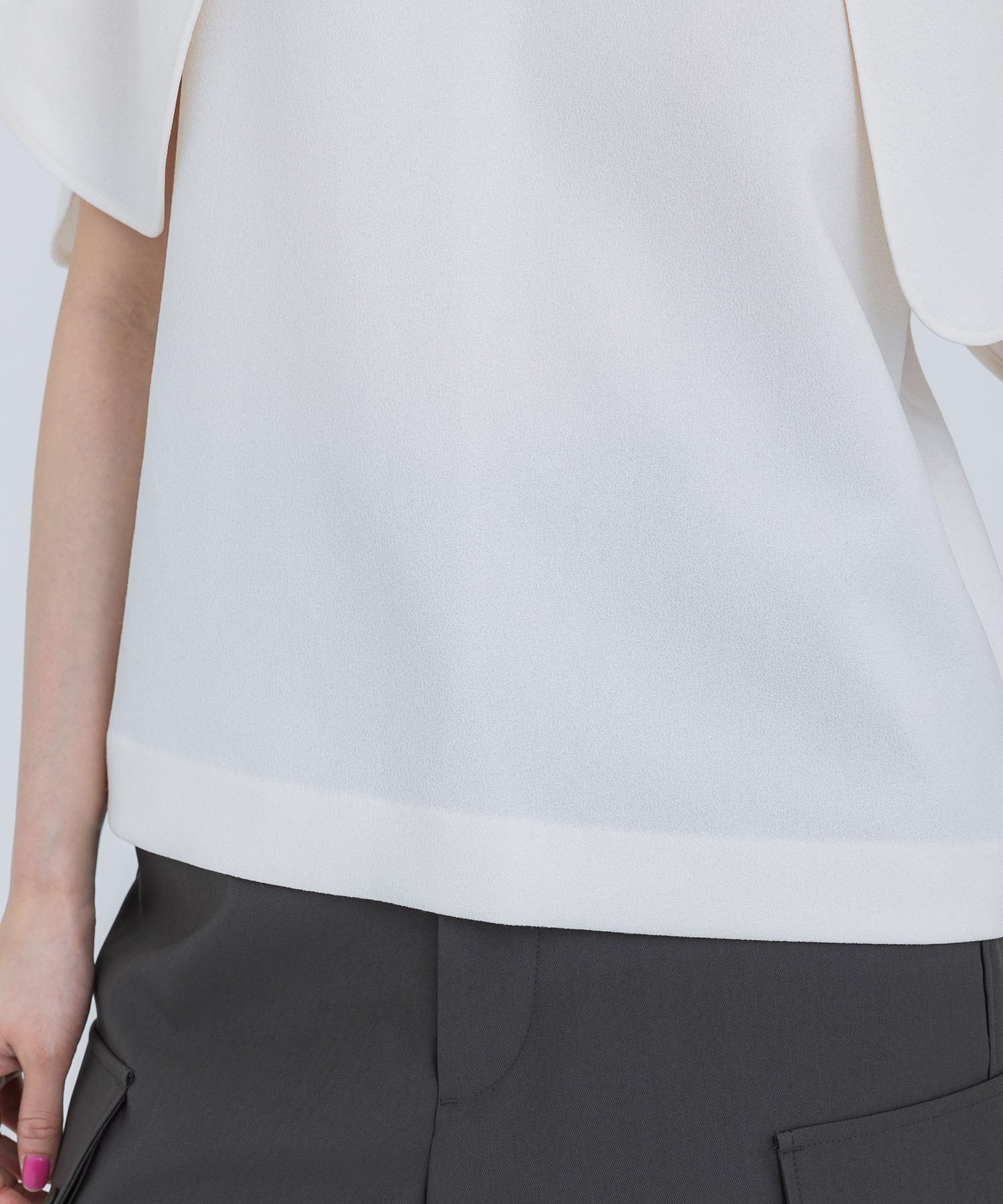 Eine panel sleeve pullover OW(2 OFF WHITE): AKIRANAKA: WOMENS 