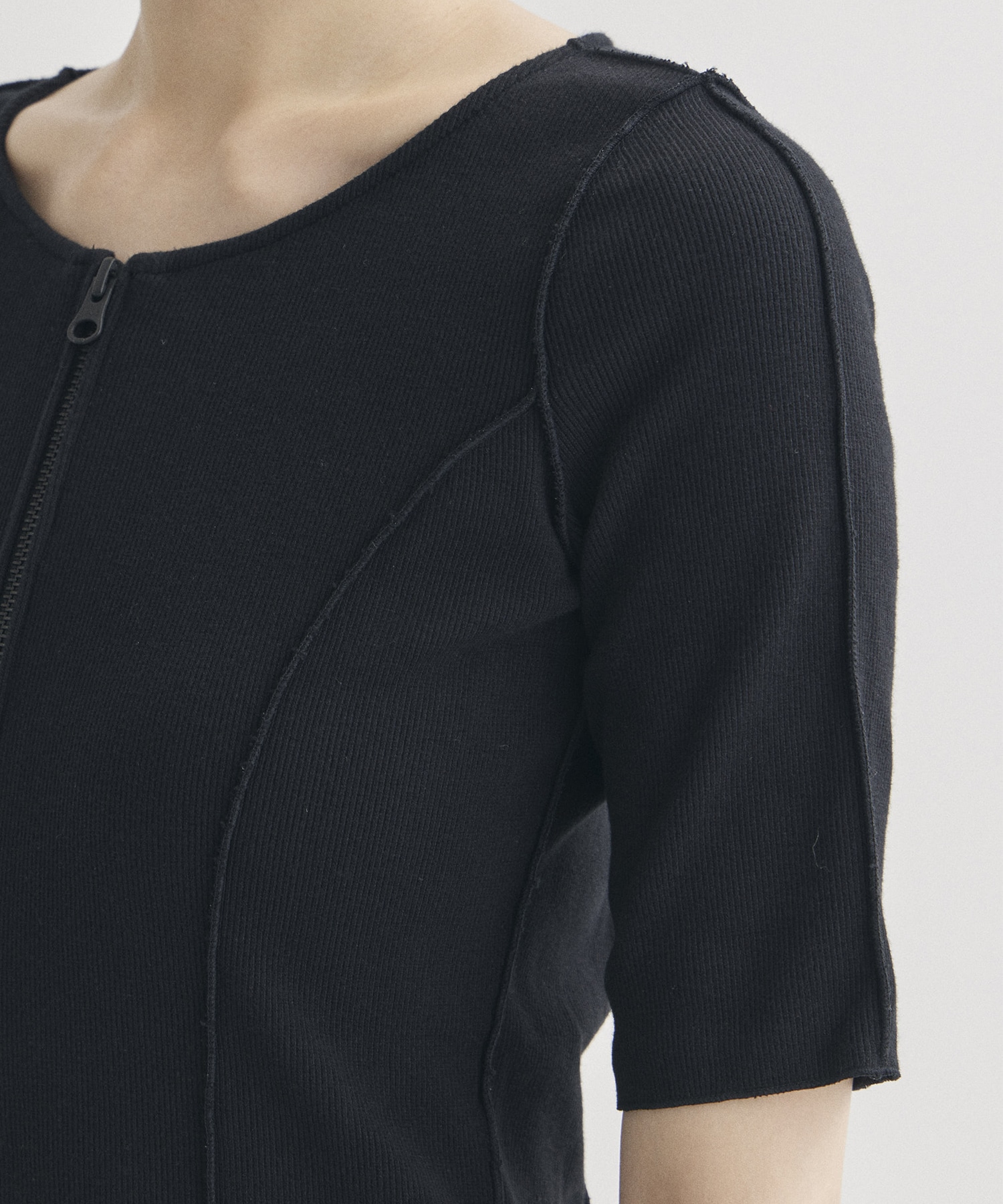 Half Sleeve Zip Up Rib Top STUDIOUS