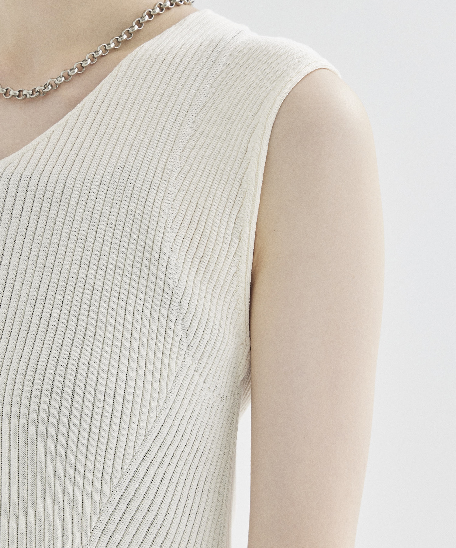 V-Neck Rib Knit Top STUDIOUS