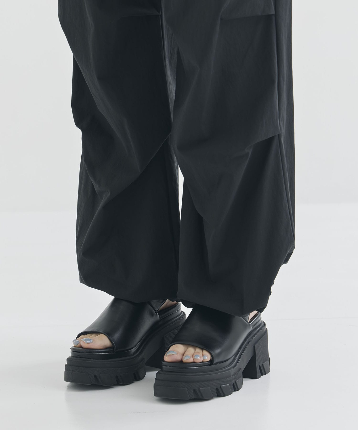 別注 parashute pants FEMMENT