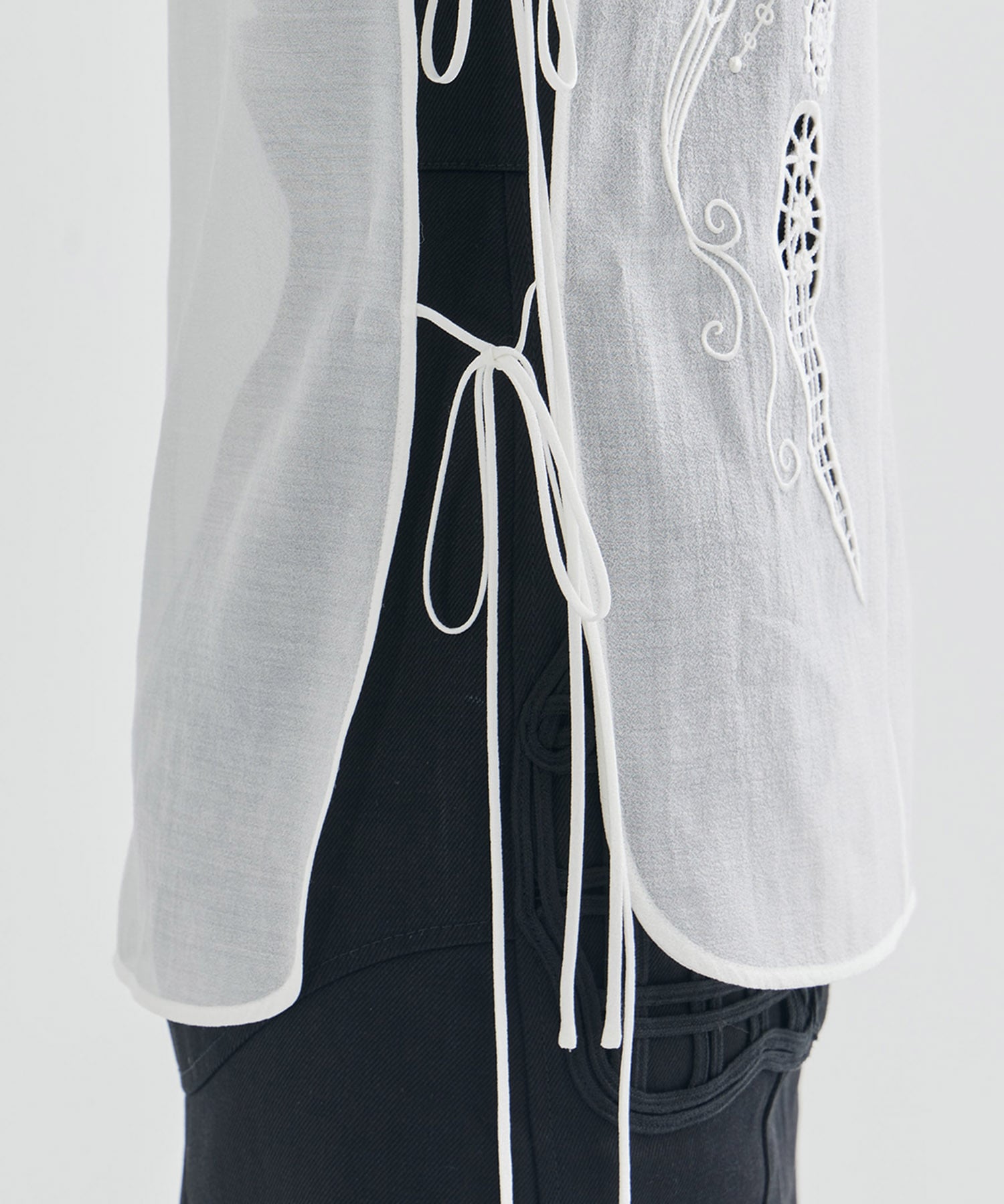 Sheer Embroidery Vest Mame Kurogouchi