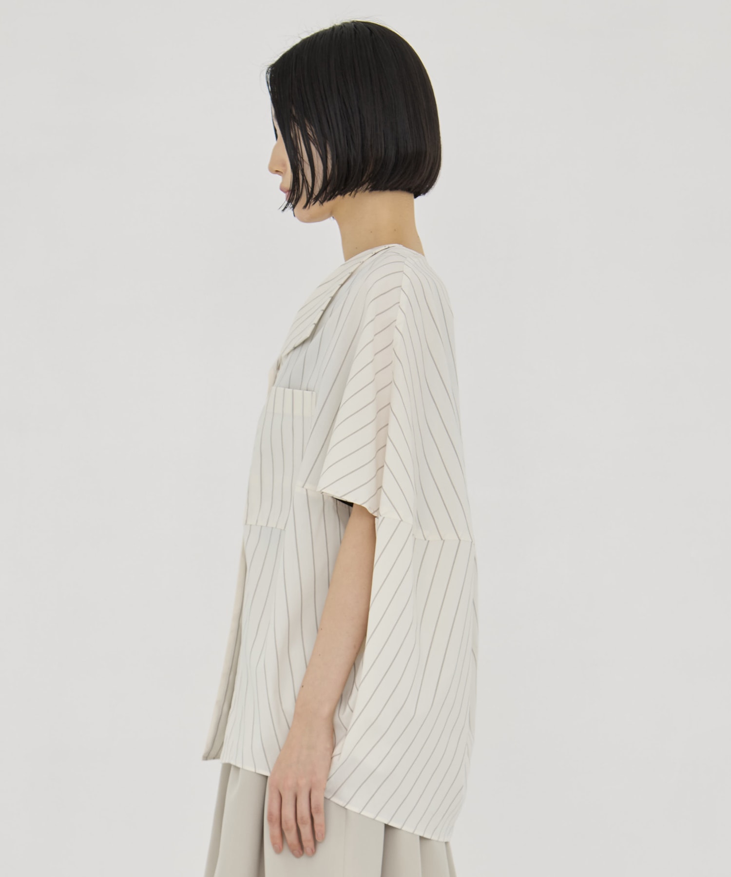 Aura Stripe shirt AKIRANAKA