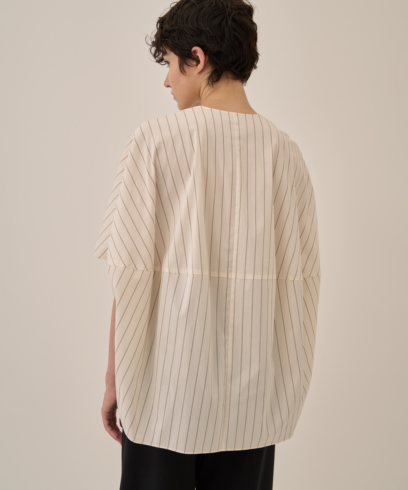Aura Stripe shirt AKIRANAKA