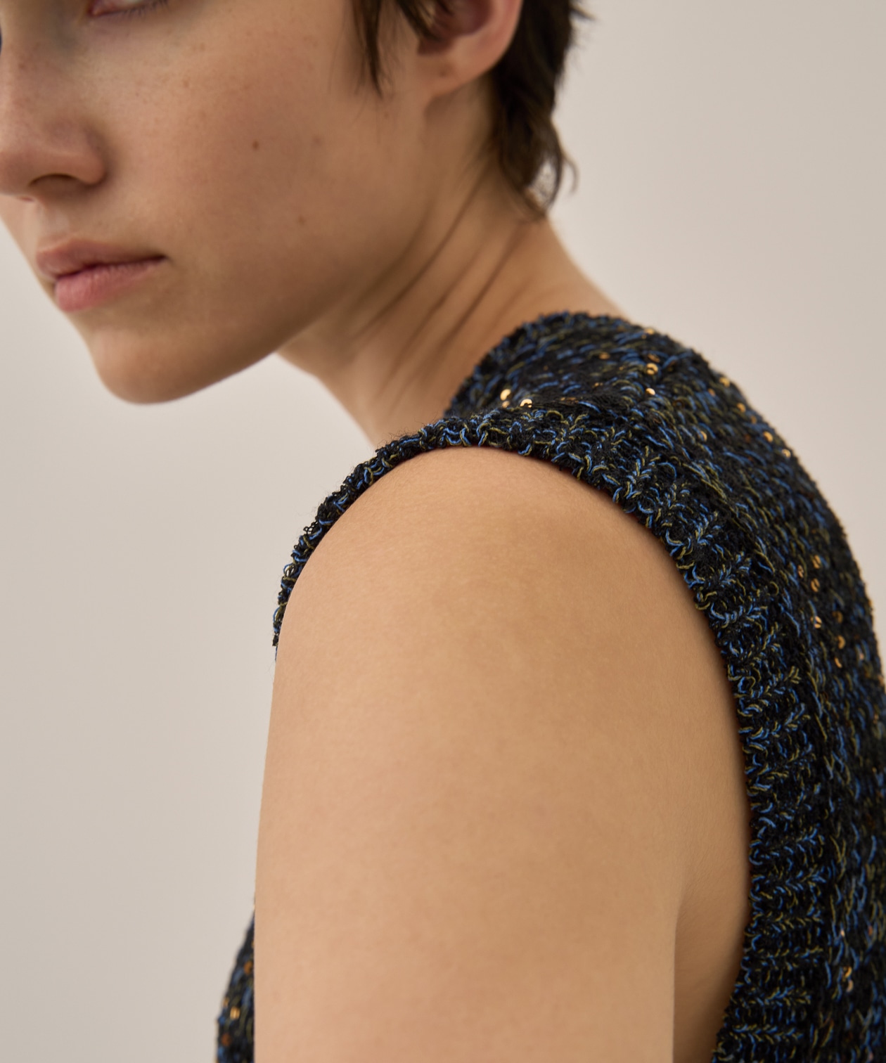 Lila Sequinned knit pullover AKIRANAKA