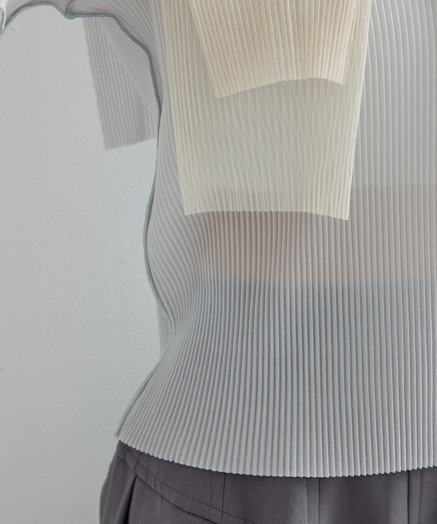 別注SHEER SHORT HIGHNECK SLEEVE TOP kotohayokozawa
