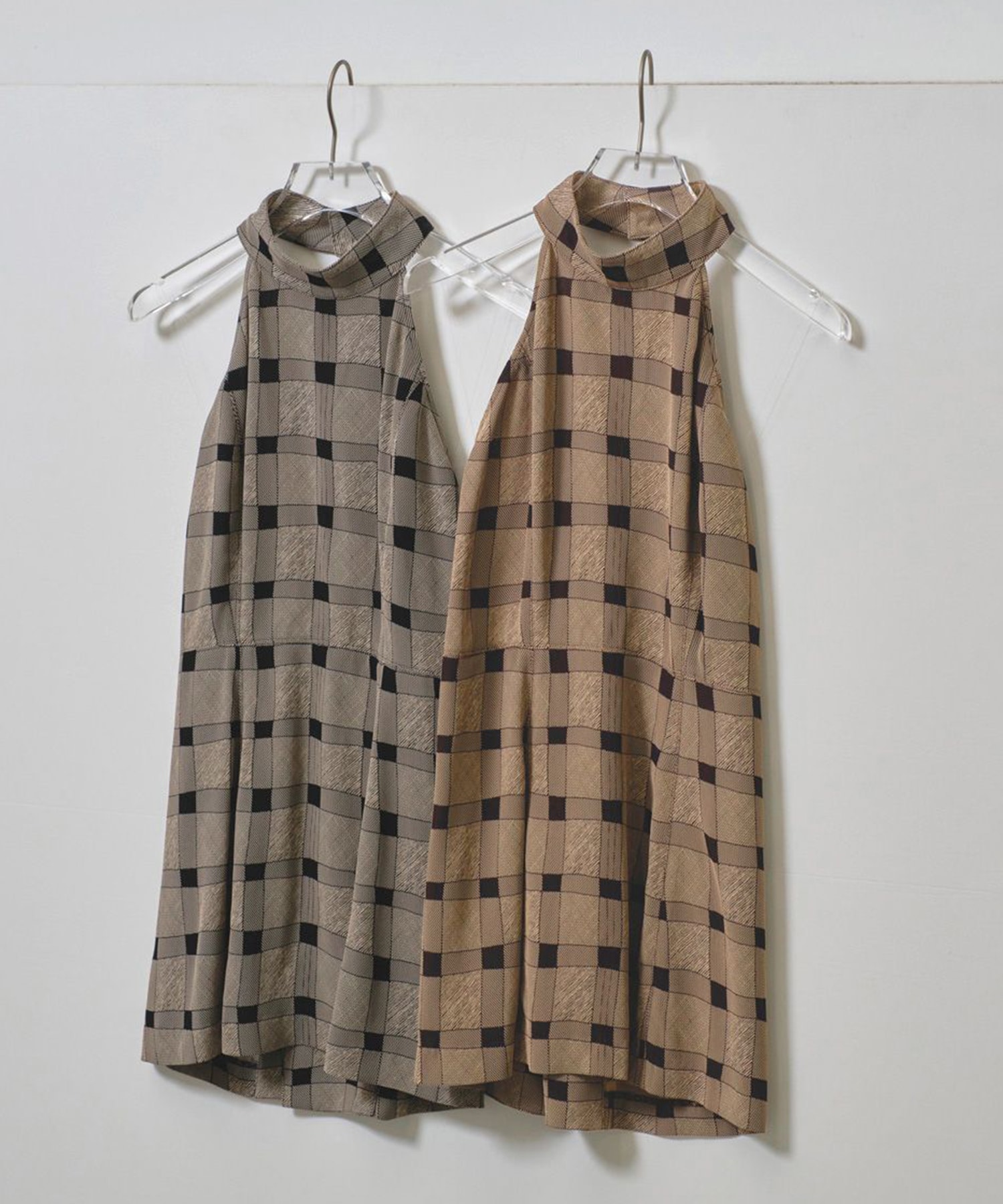 Halterneck Checkjaquard Top TODAYFUL