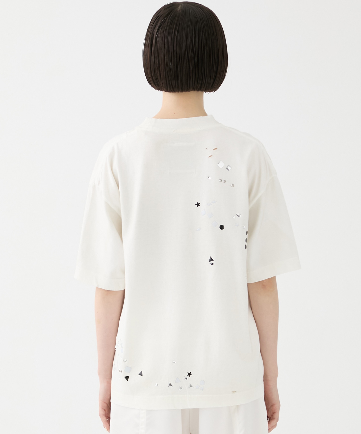 EMBELLISHED DISTRESSED TEE Maison MIHARA YASUHIRO