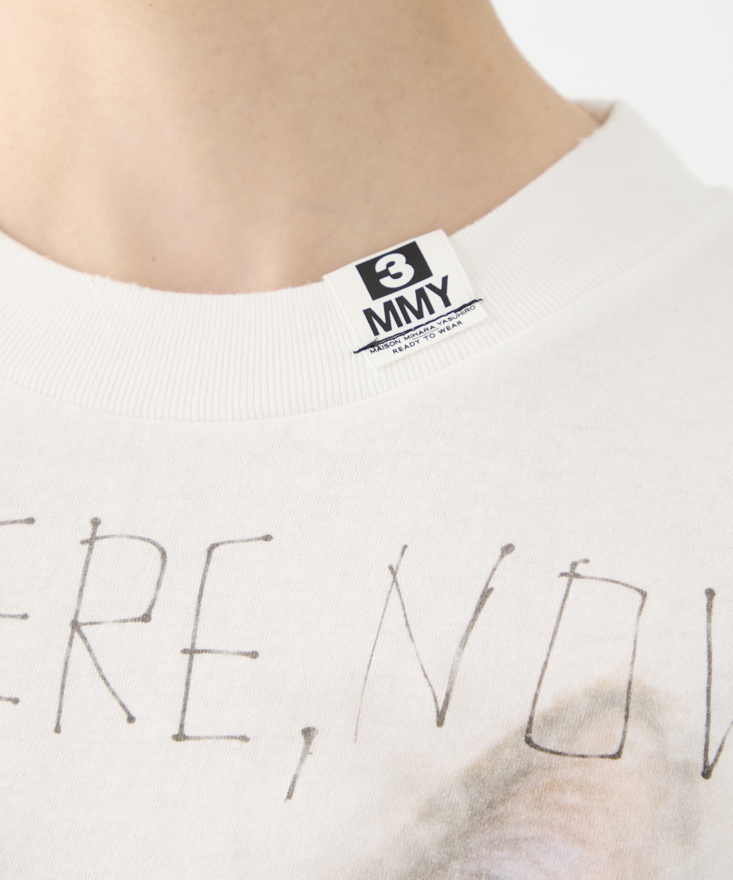 EMBELLISHED DISTRESSED TEE Maison MIHARA YASUHIRO