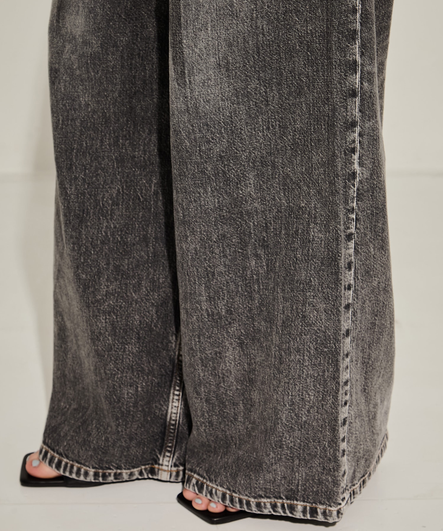 WASHED DENIM WIDE PANTS (SHORT LENGTH) JOHN LAWRENCE SULLIVAN