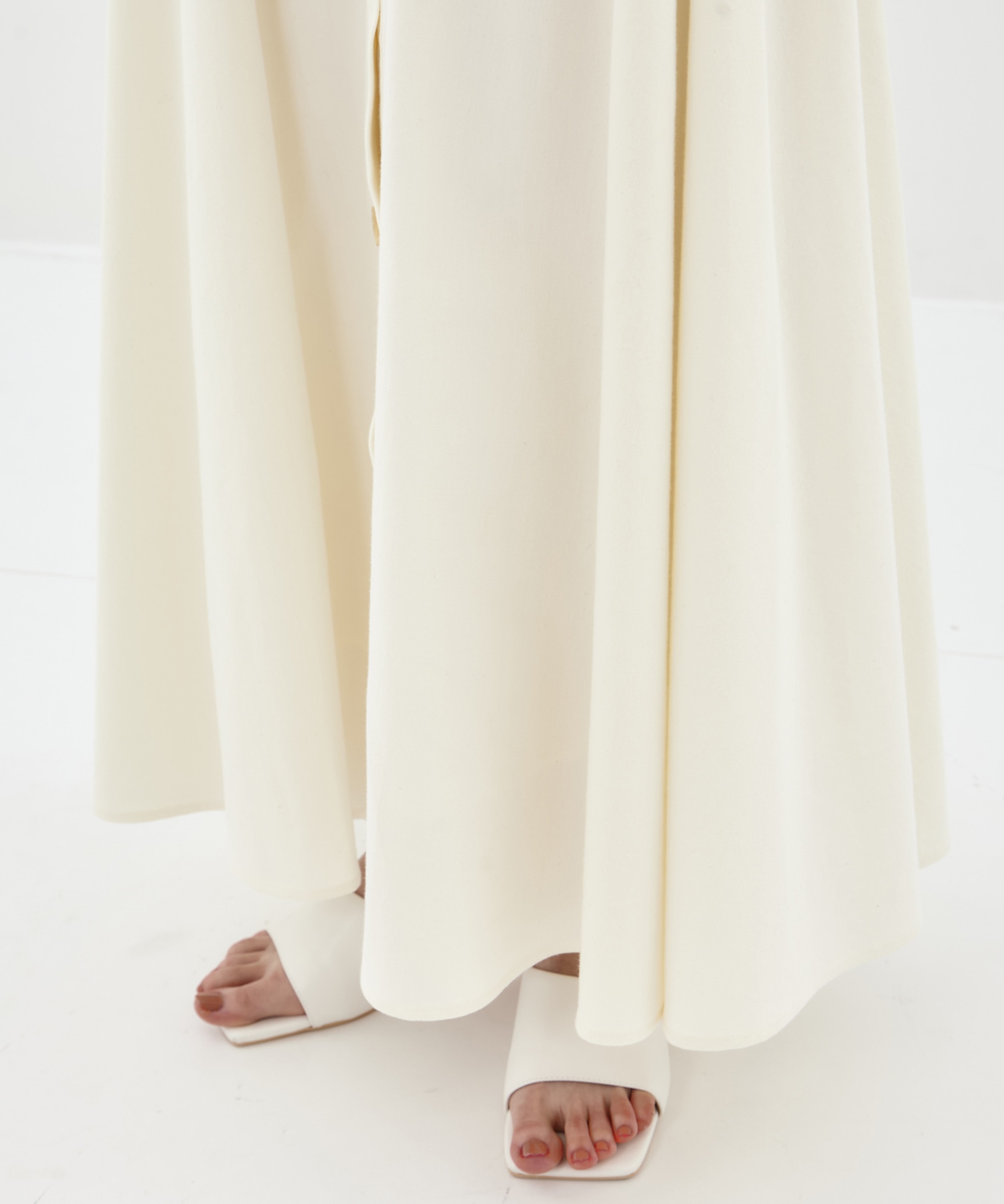 Pierina skirt WH AKIRANAKA