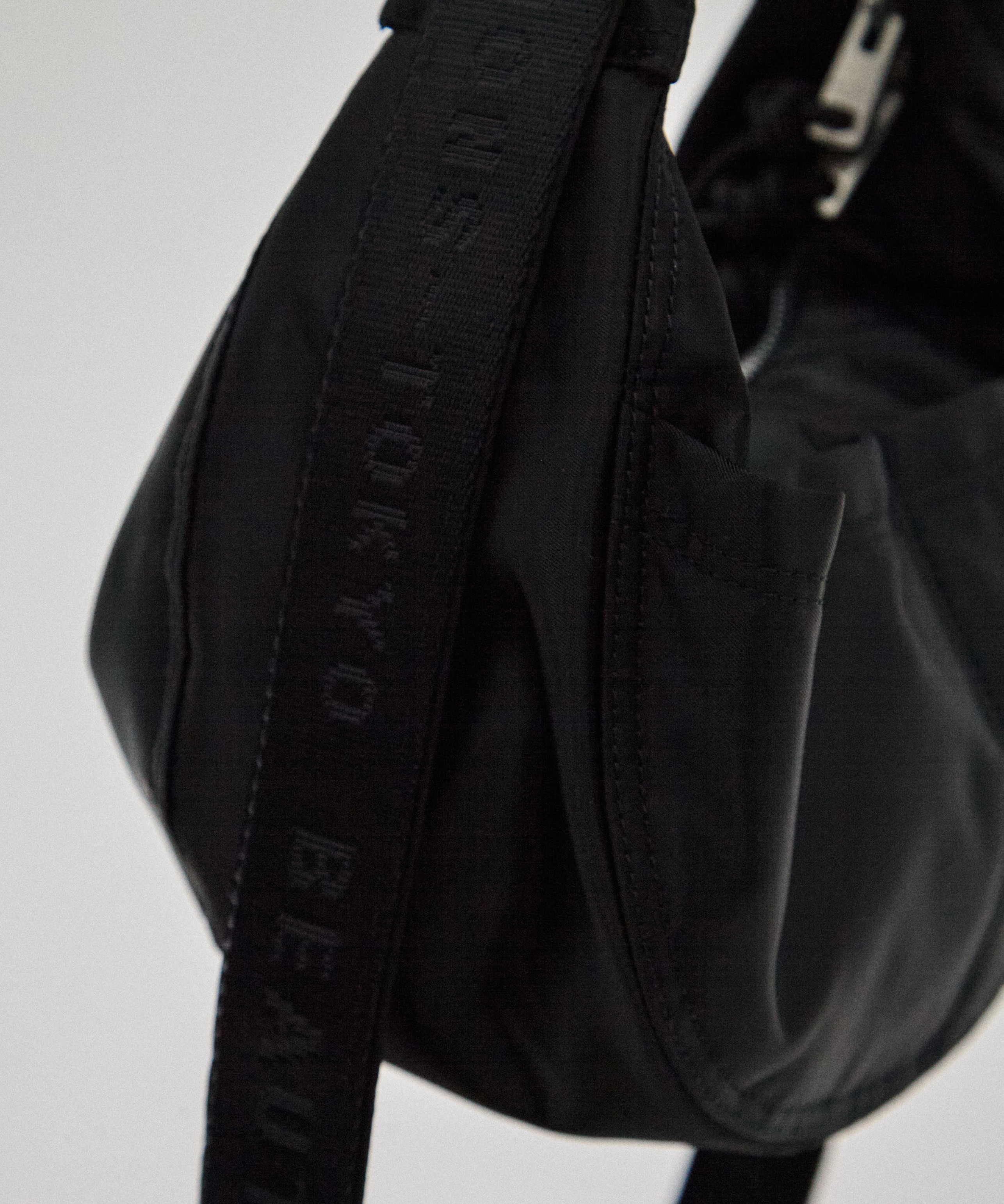別注nylon moon shoulder bag beautiful people