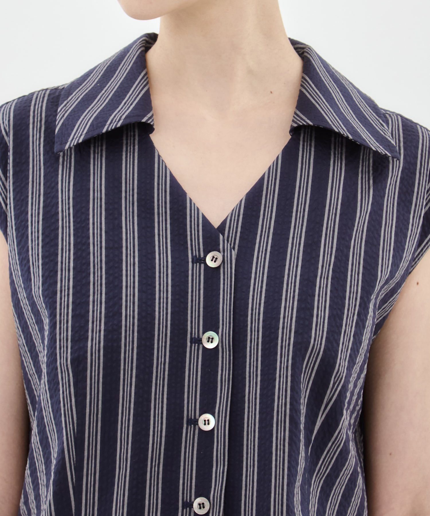 Seersucker Sleeveless Shirt STUDIOUS